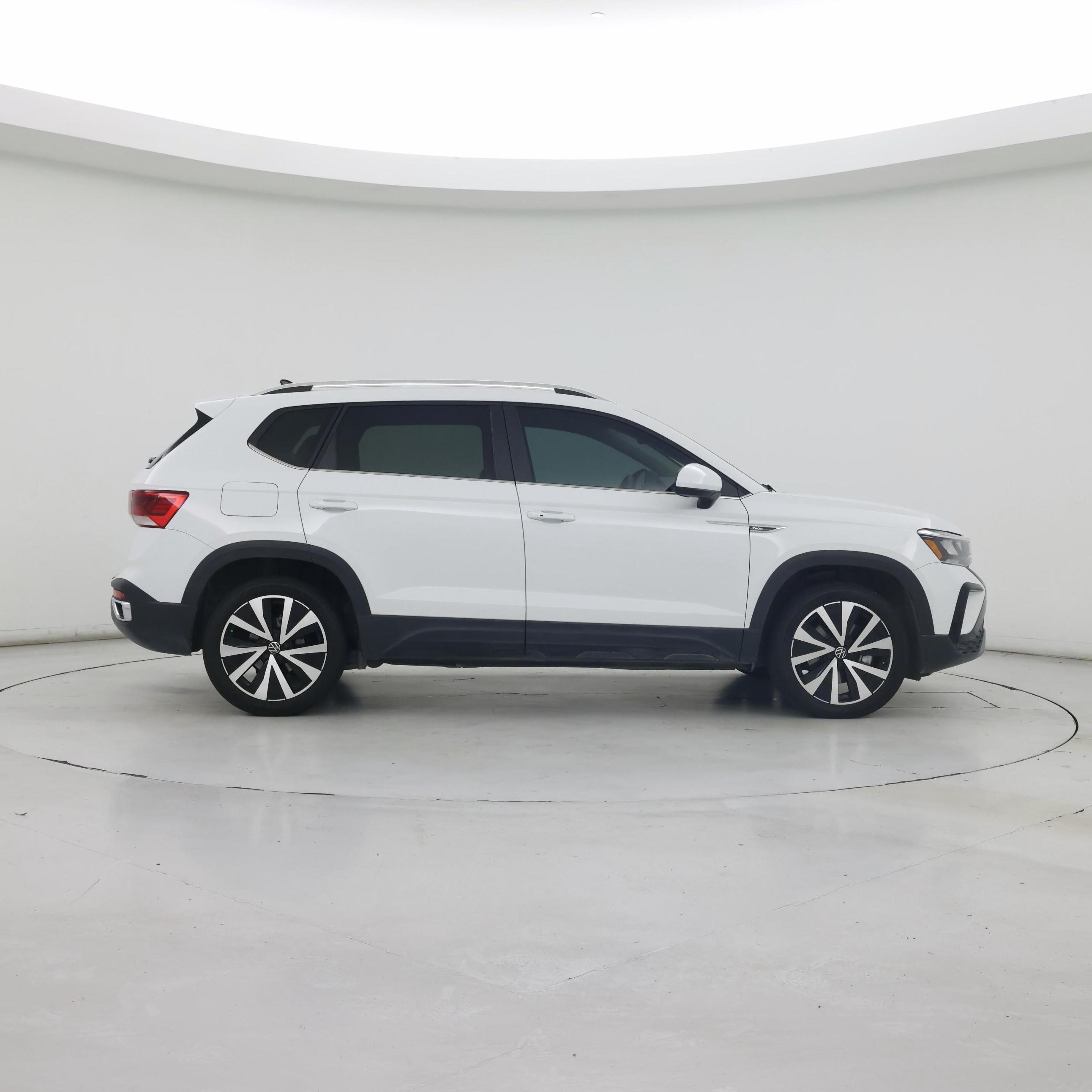 Thumbnail: 2023 Volkswagen Taos - 7