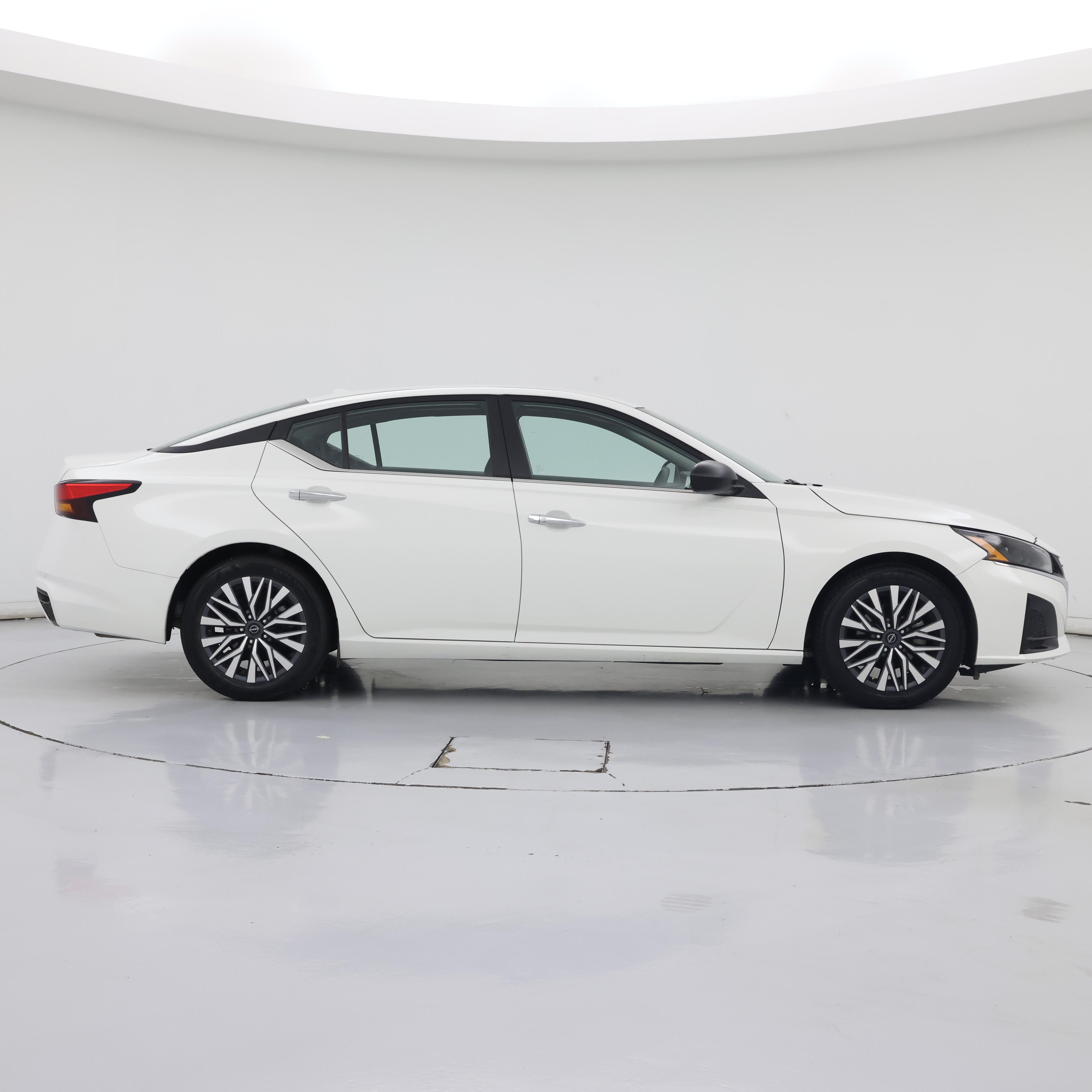 Thumbnail: 2025 Nissan Altima - 7