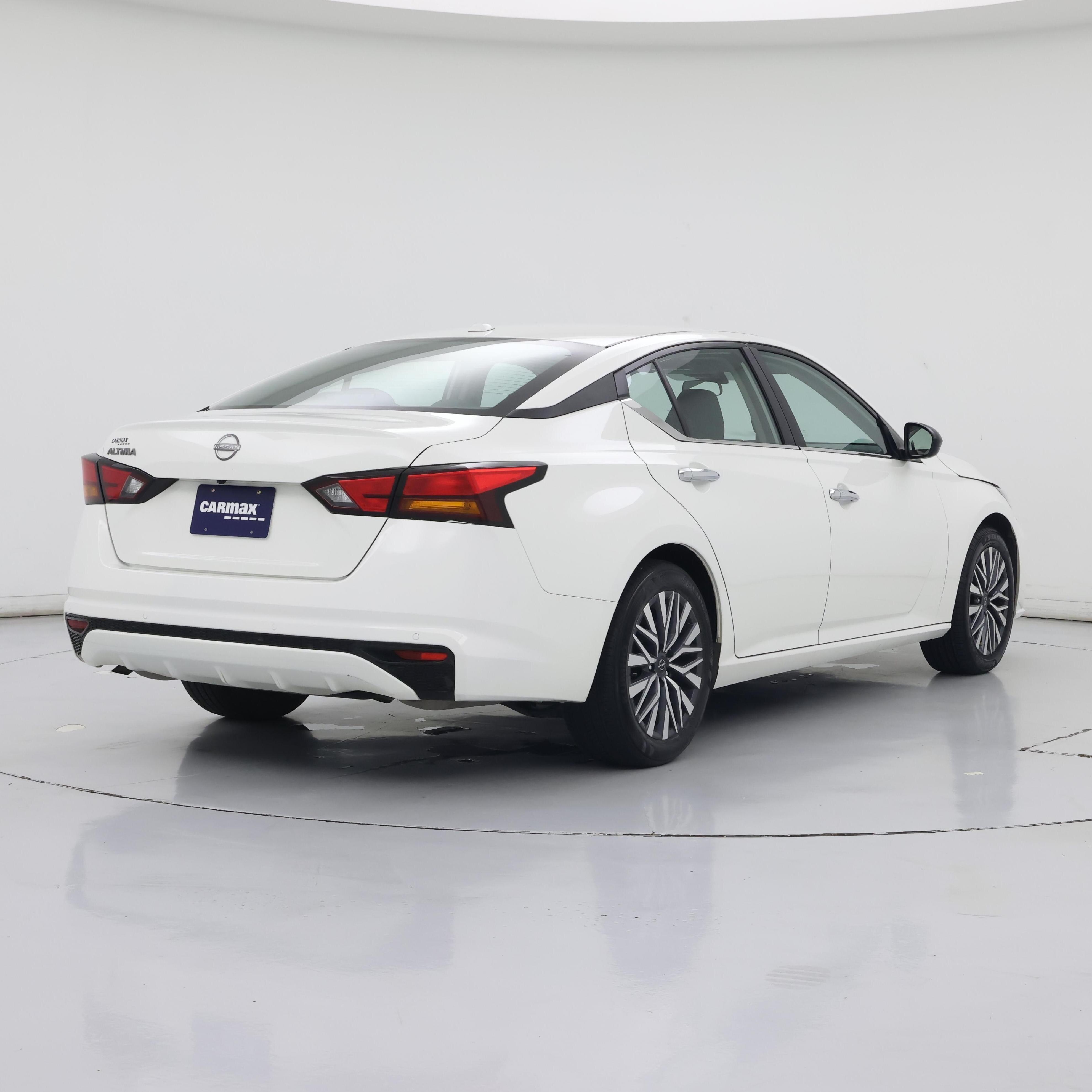 Thumbnail: 2025 Nissan Altima - 8