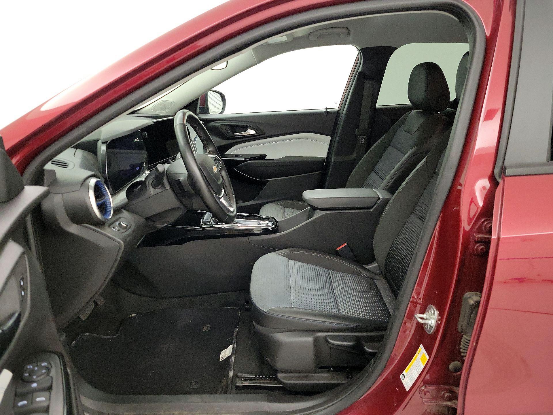 Thumbnail: 2025 Chevrolet Trax - 11