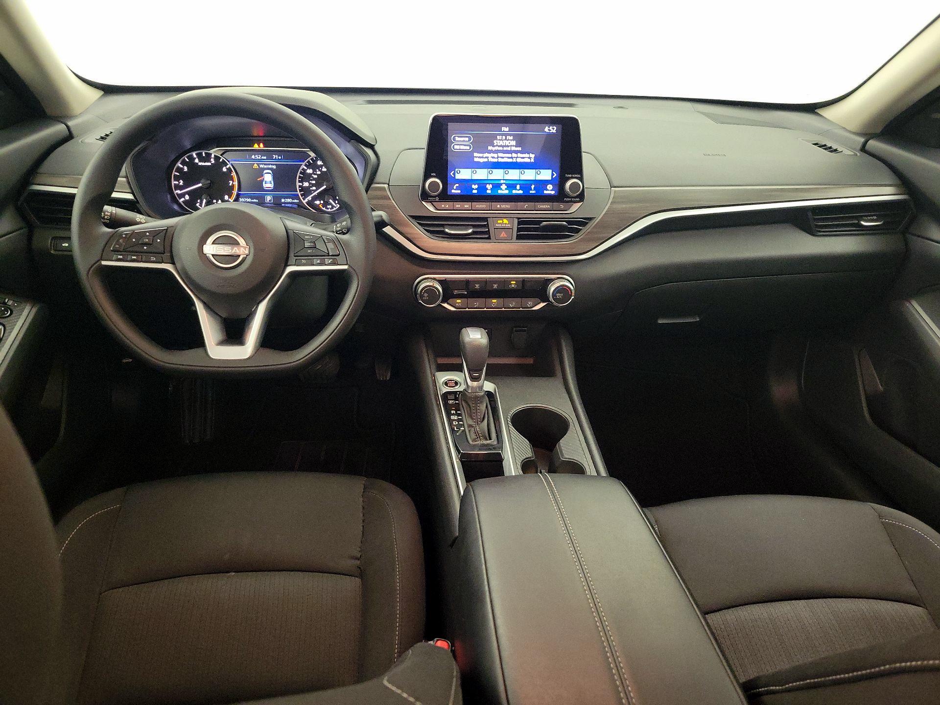 Thumbnail: 2025 Nissan Altima - 9