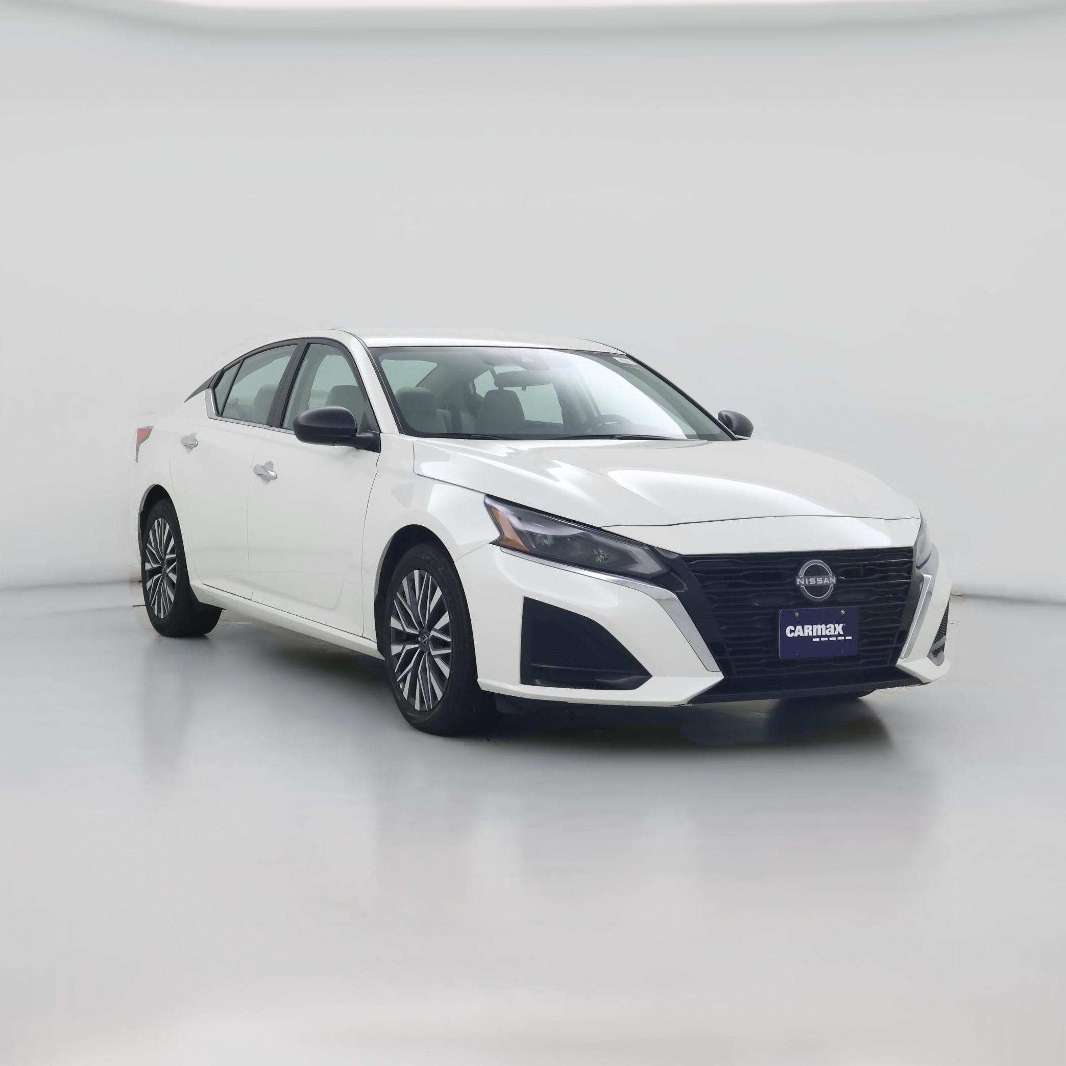 Thumbnail: 2025 Nissan Altima - 1