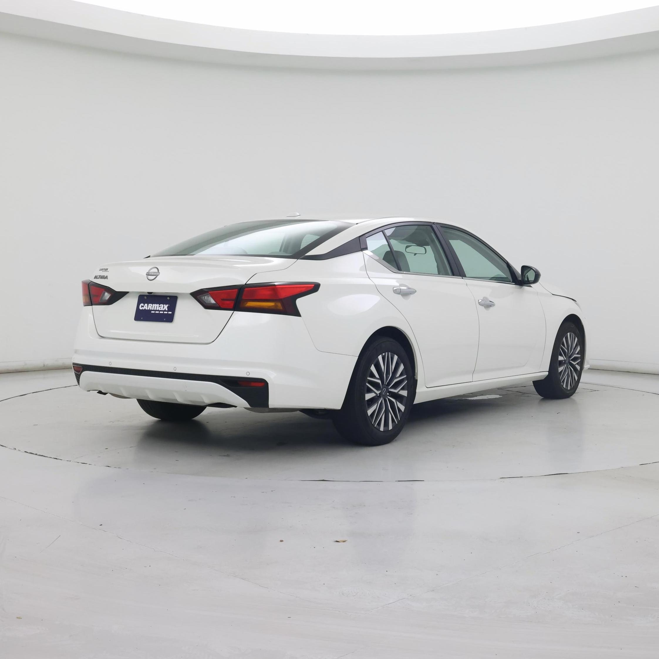 Thumbnail: 2025 Nissan Altima - 8