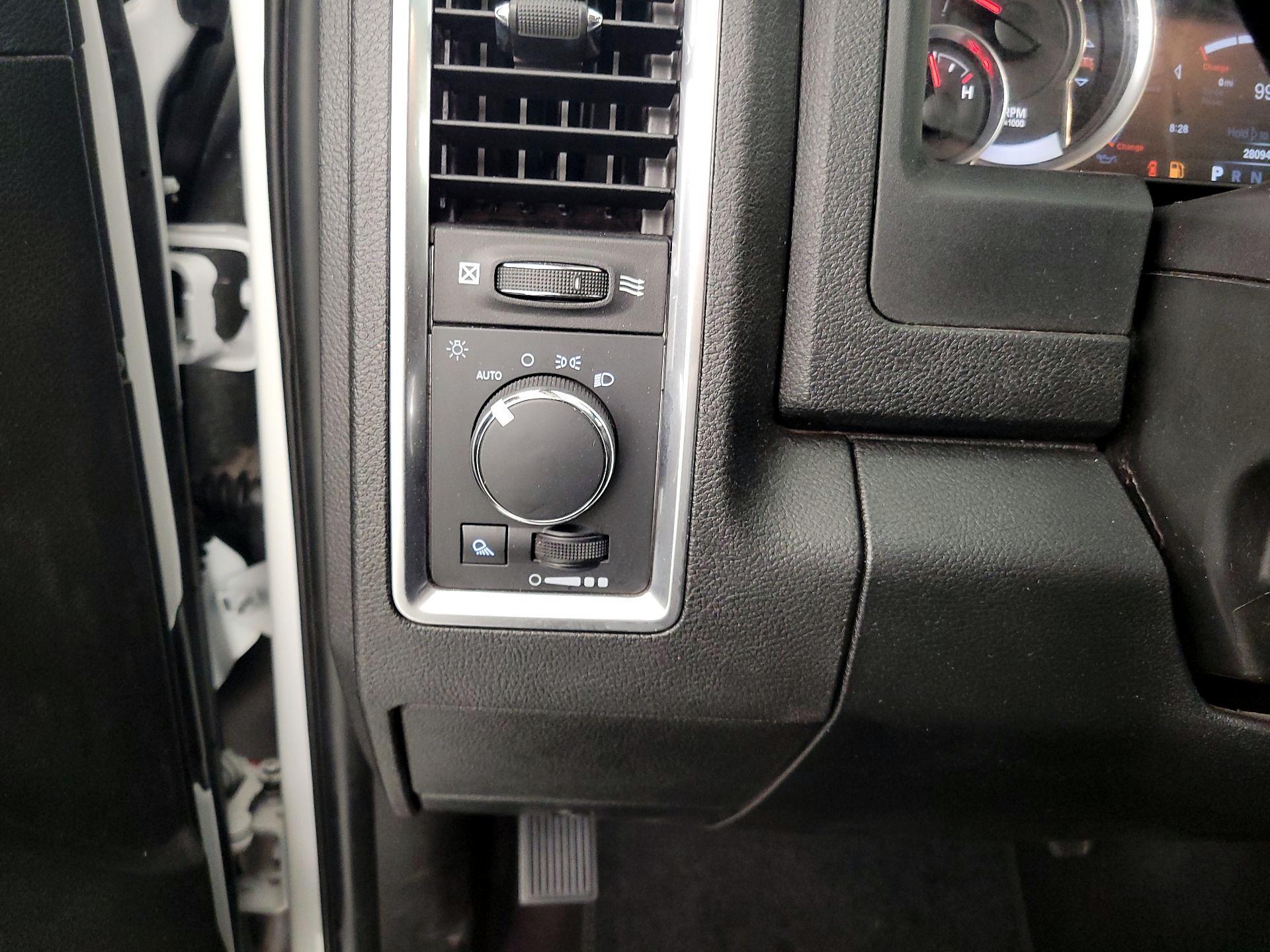 Thumbnail: 2022 RAM 1500 Classic - 13