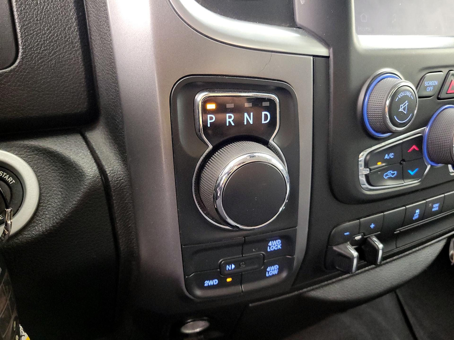 Thumbnail: 2022 RAM 1500 Classic - 17