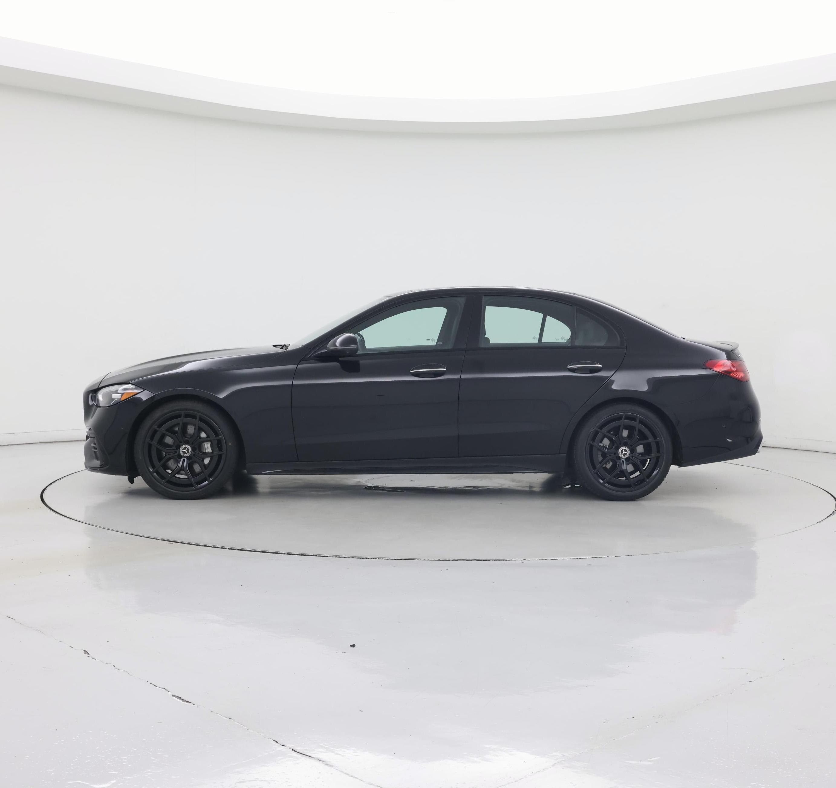 Thumbnail: 2023 Mercedes-Benz C-Class - 3