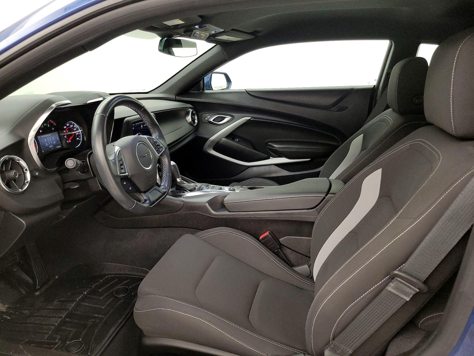 2022 Chevrolet Camaro LT1 - Photo 12