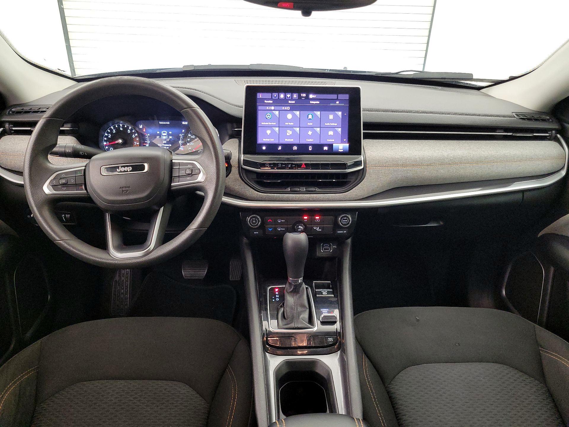 Thumbnail: 2022 Jeep Compass - 9