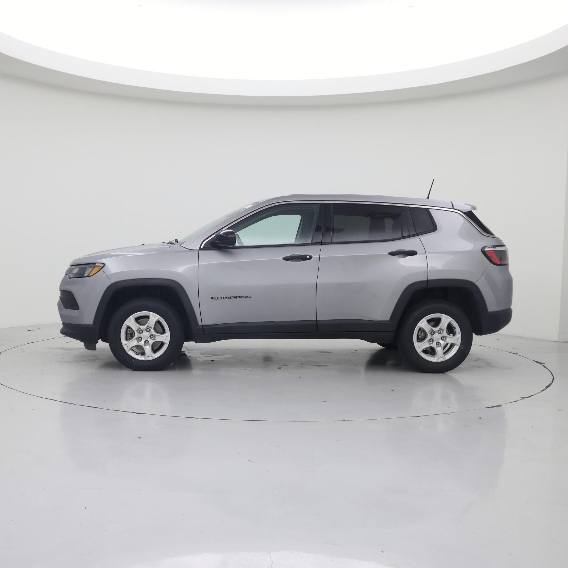 Thumbnail: 2022 Jeep Compass - 3