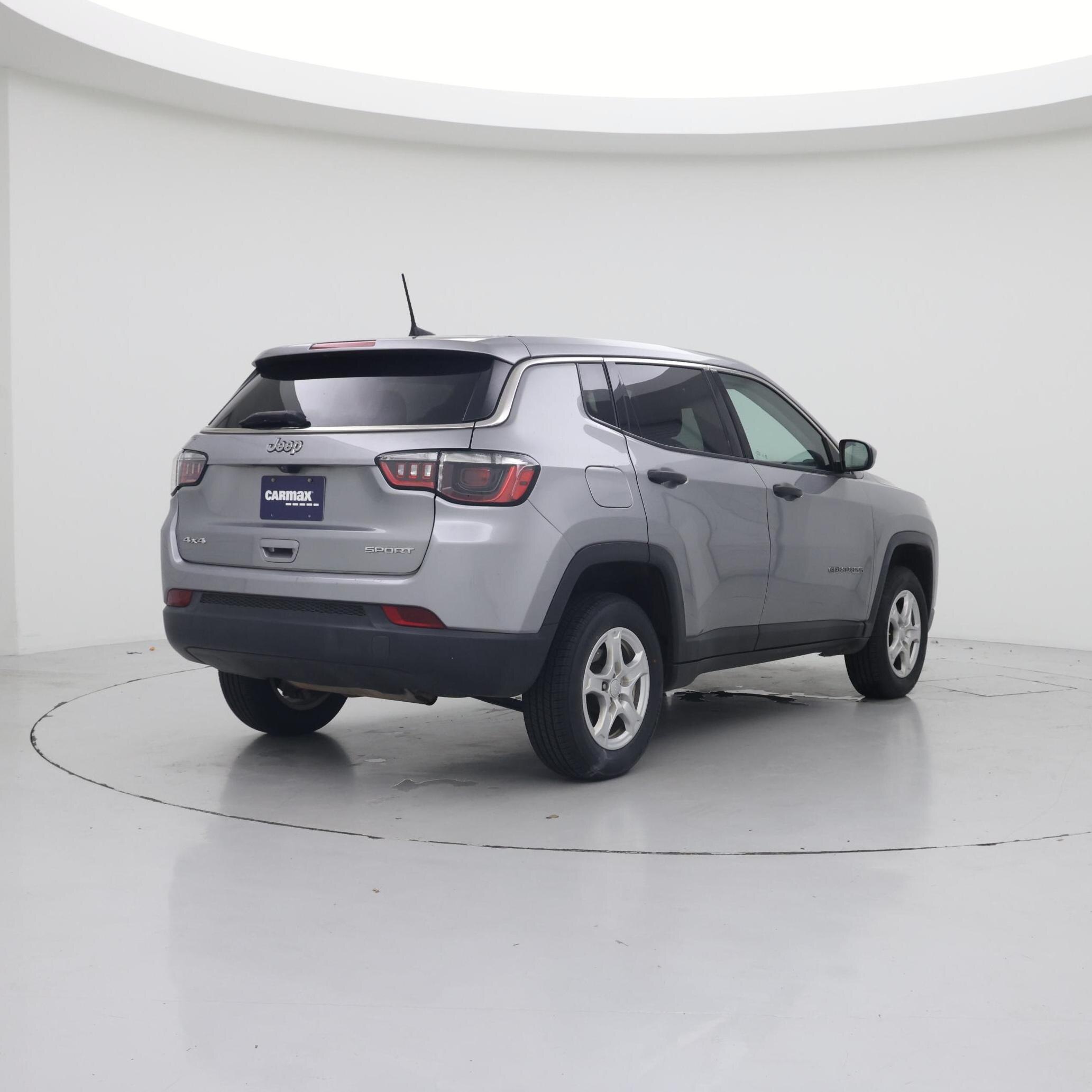Thumbnail: 2022 Jeep Compass - 8