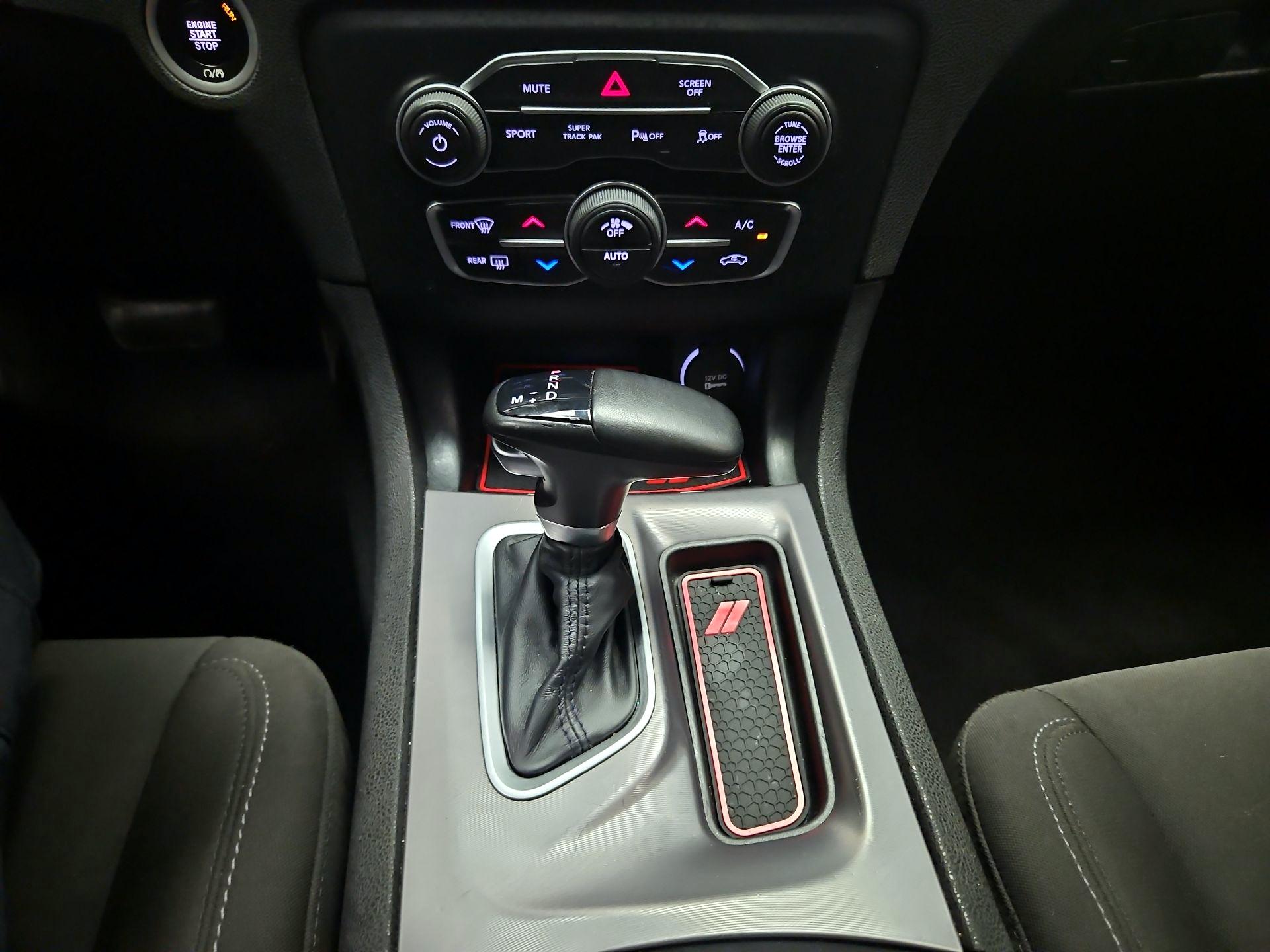 Thumbnail: 2022 Dodge Charger - 16