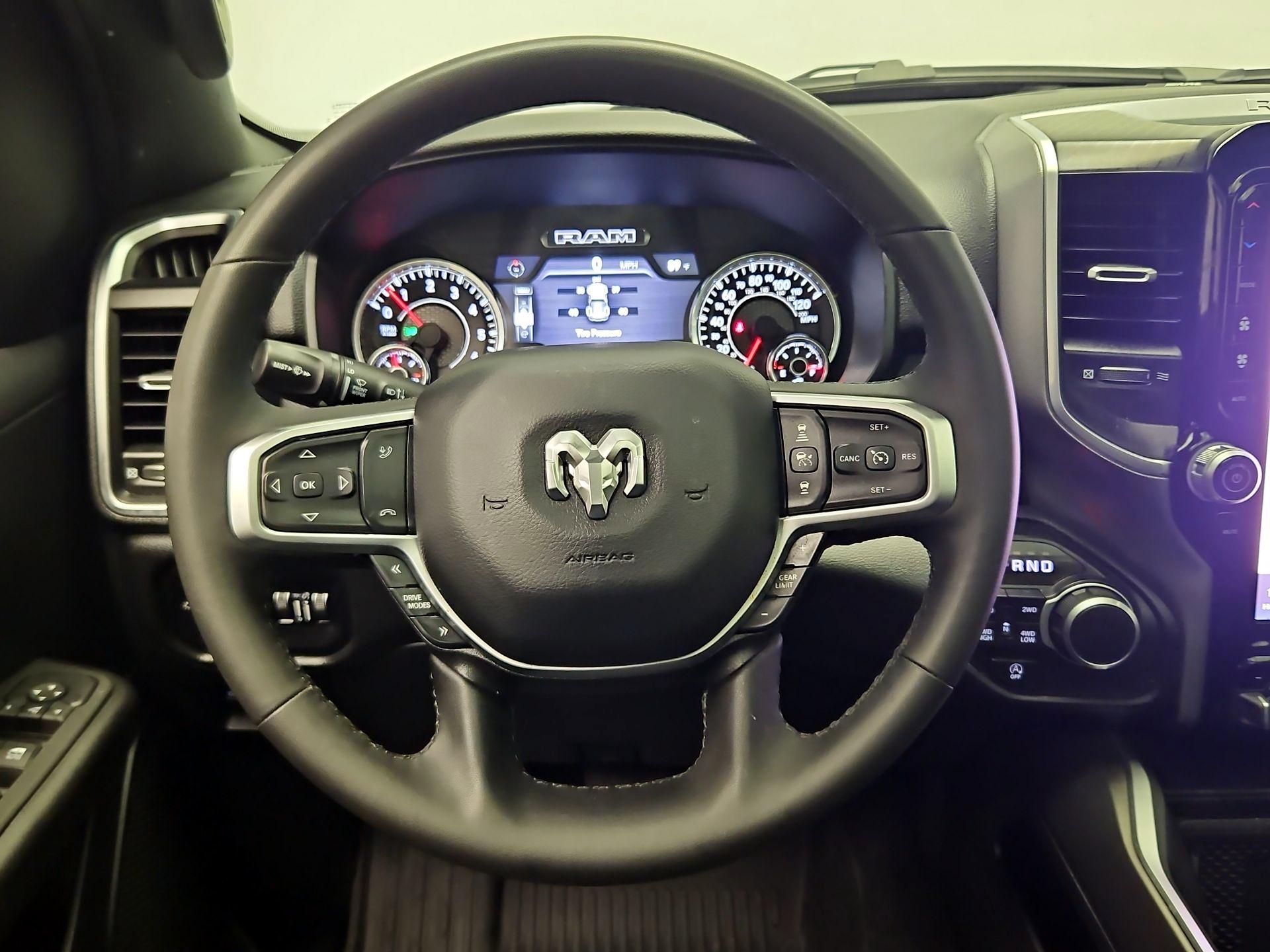 Thumbnail: 2025 RAM 1500 - 10