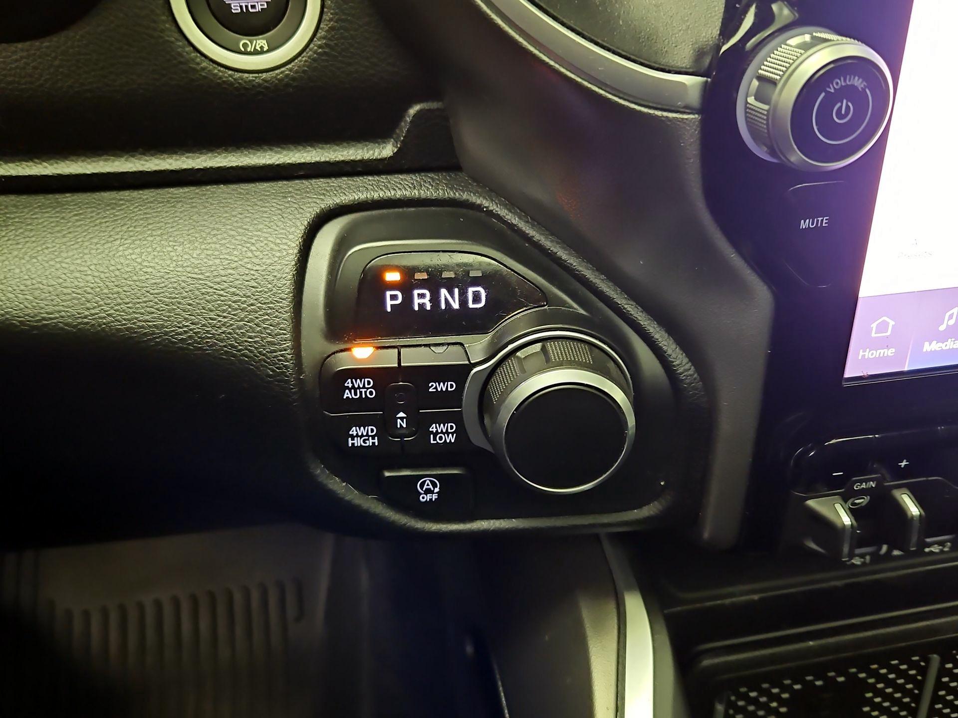 Thumbnail: 2025 RAM 1500 - 18