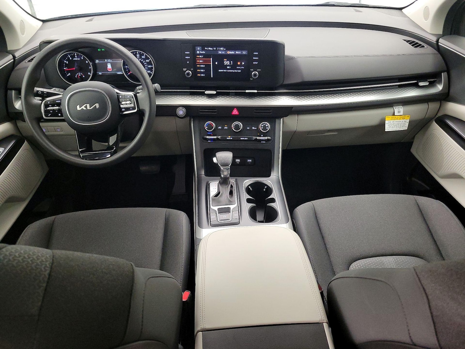 2024 Kia Carnival LX - Photo 10