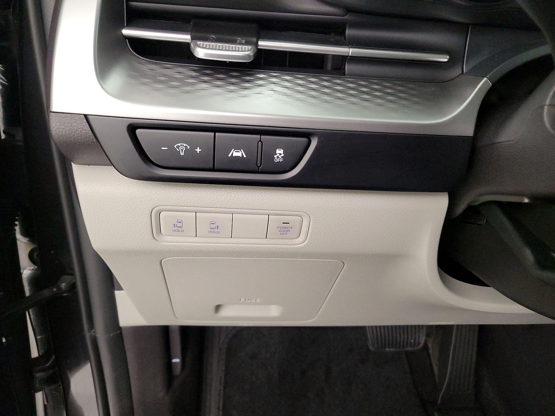 Thumbnail: 2024 Kia Carnival - 13