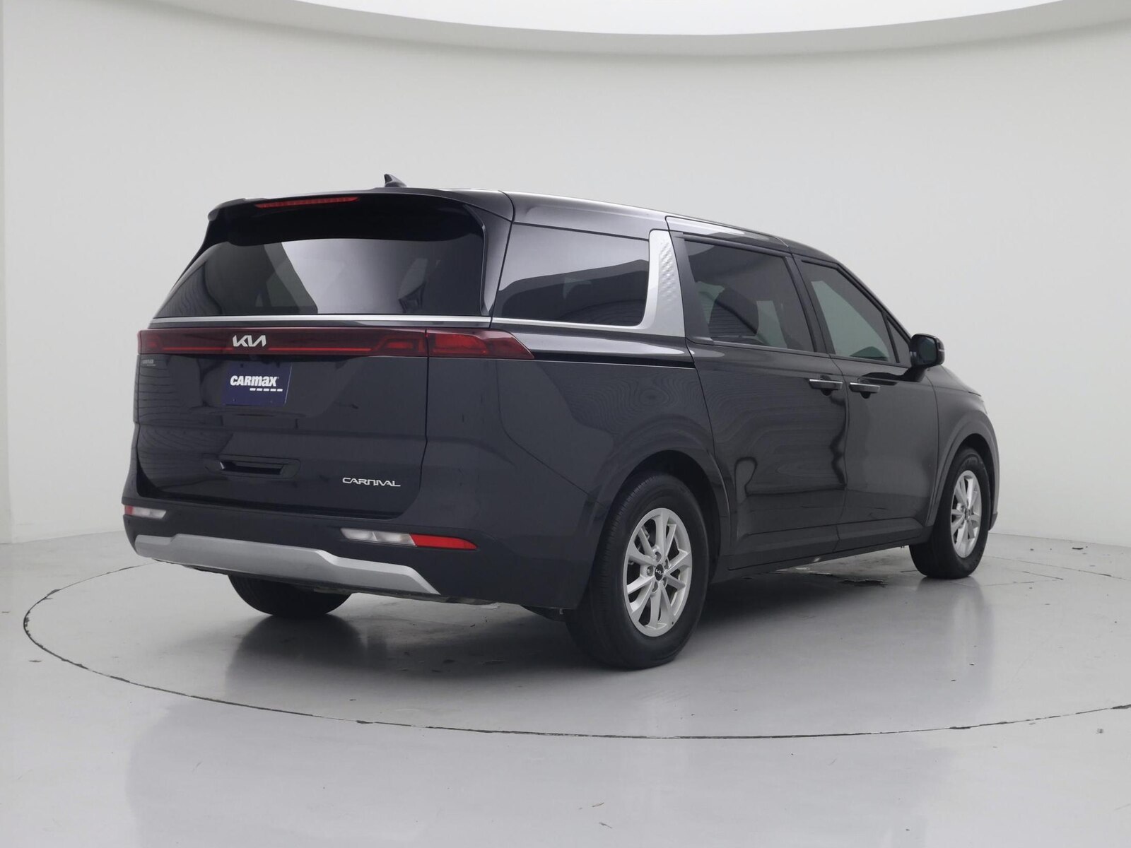 2024 Kia Carnival LX - Photo 9