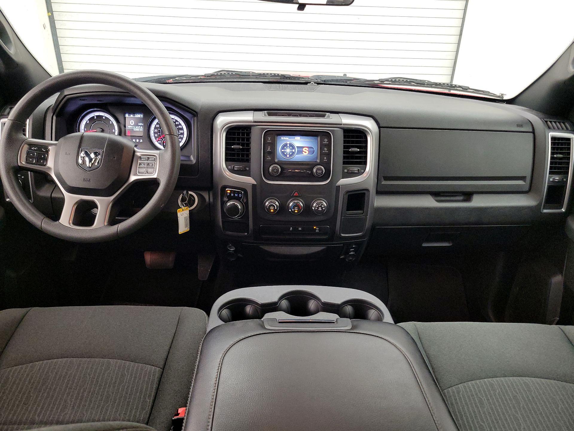 Thumbnail: 2024 RAM 1500 Classic - 9