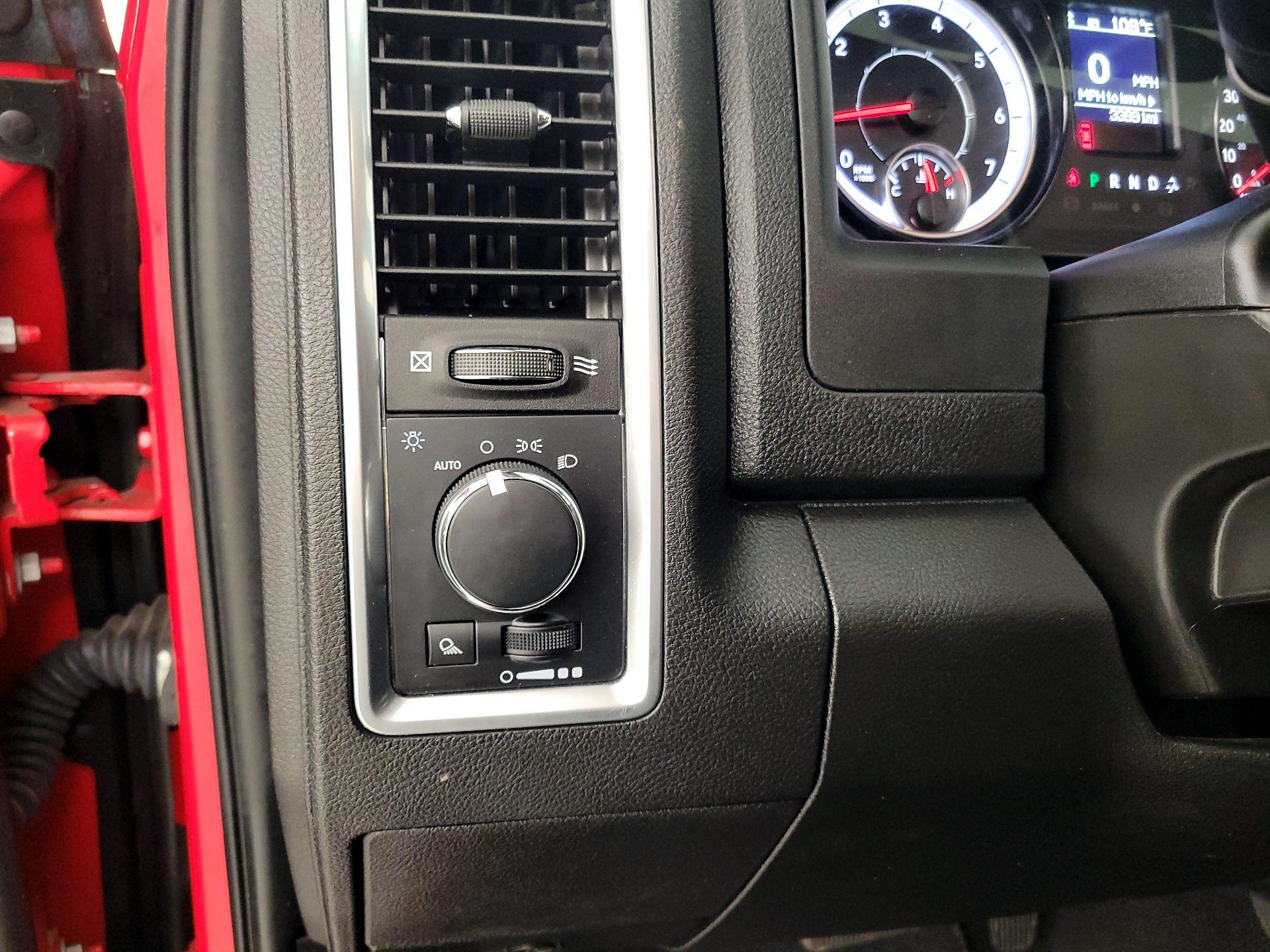 Thumbnail: 2024 RAM 1500 Classic - 13