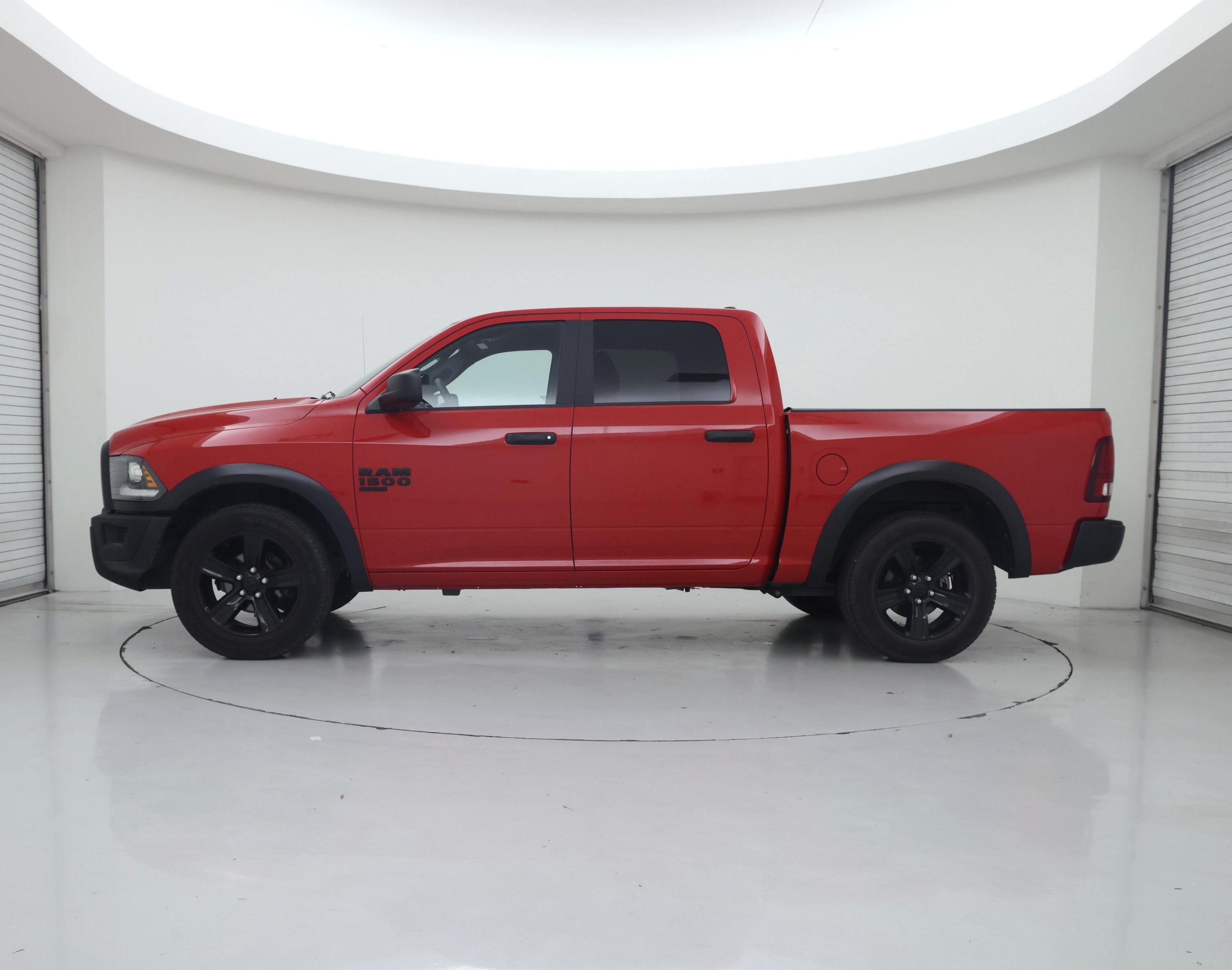 Thumbnail: 2024 RAM 1500 Classic - 3