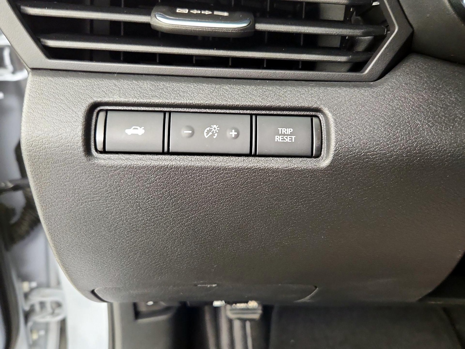 2023 Nissan Altima SR - Photo 14