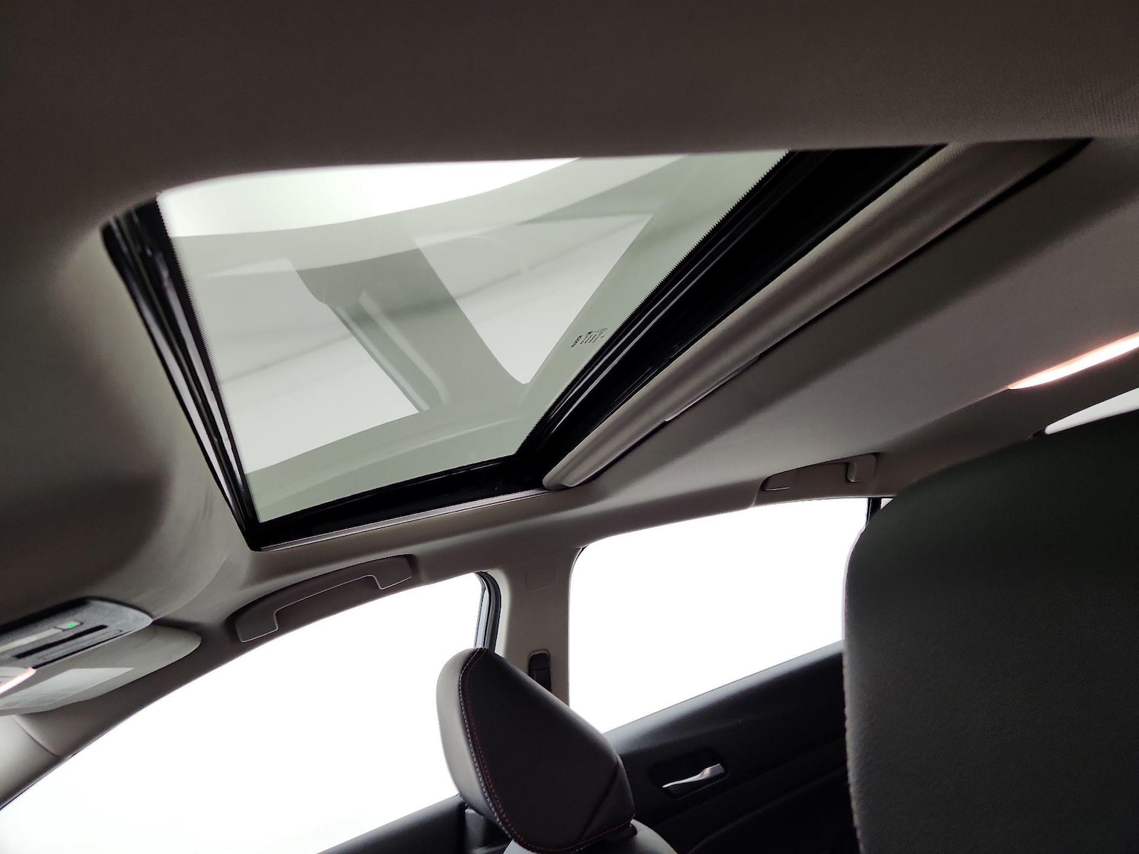 2023 Nissan Altima SR - Photo 21