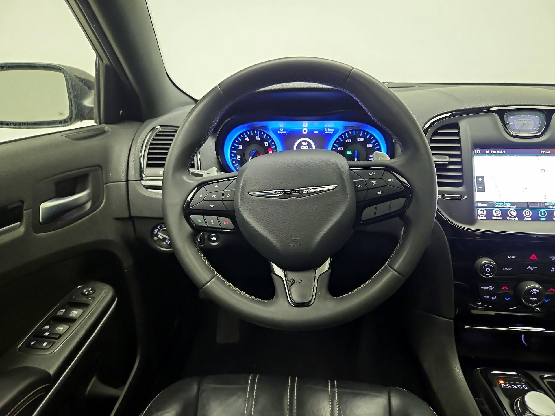 Thumbnail: 2023 Chrysler 300 - 10