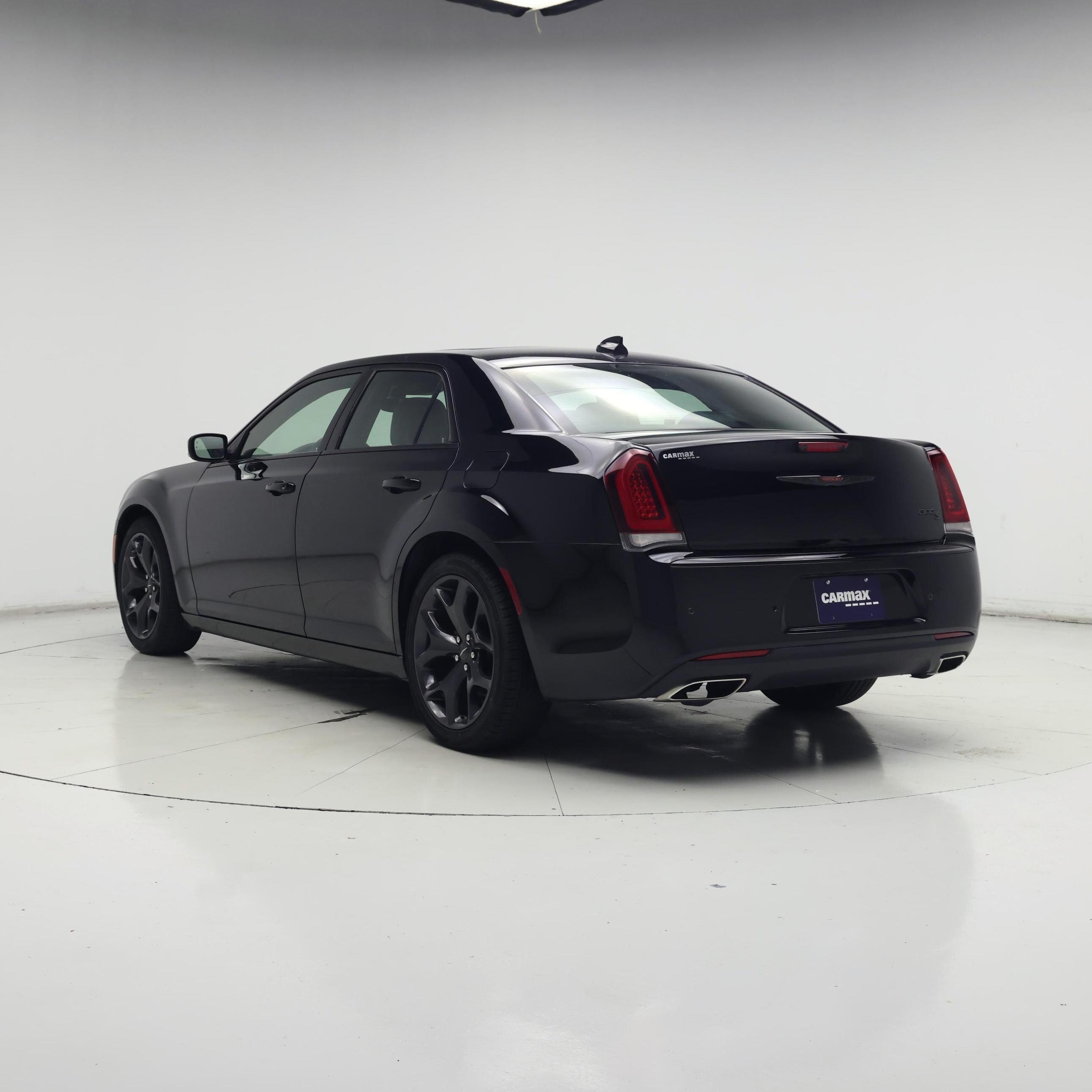 Thumbnail: 2023 Chrysler 300 - 2