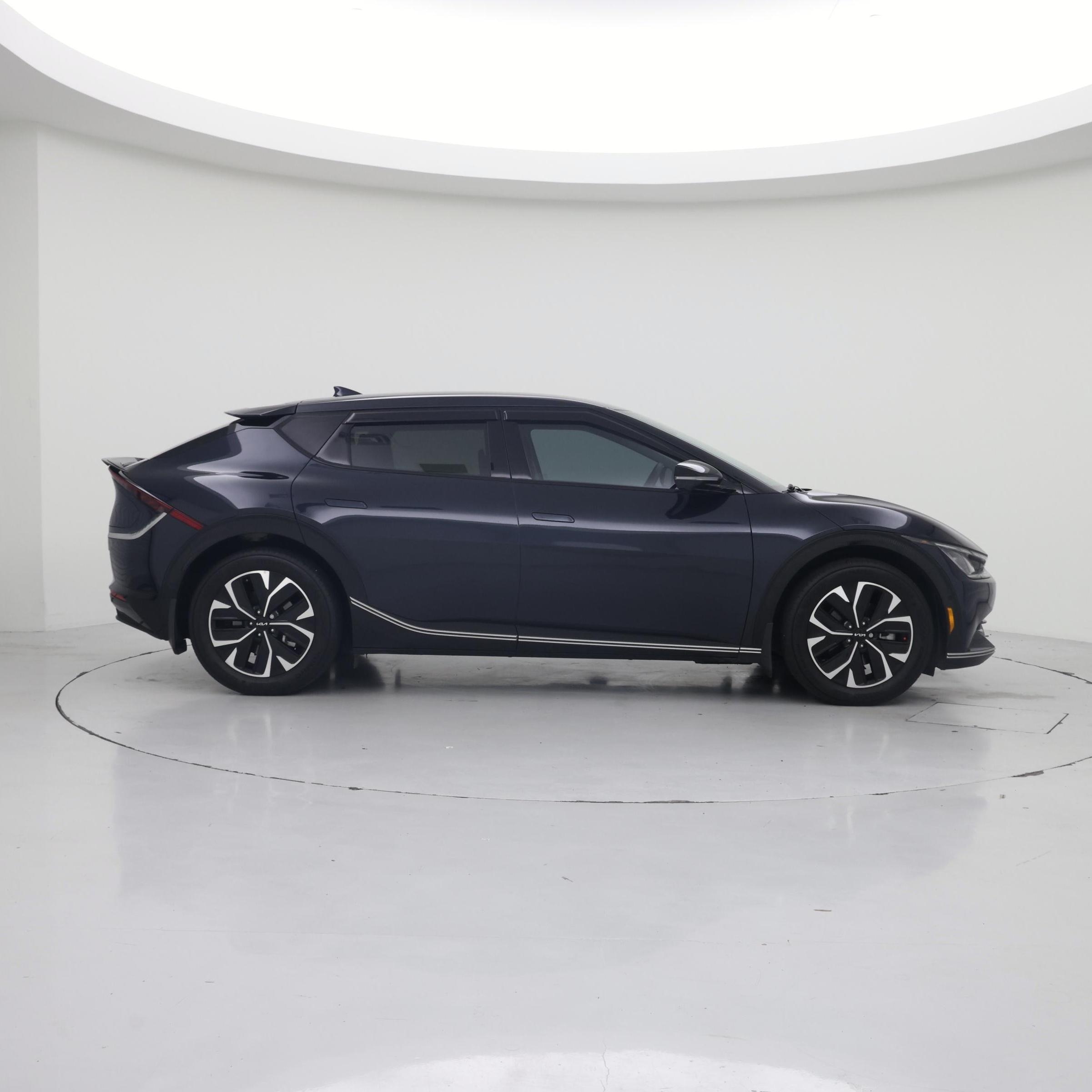 Thumbnail: 2022 Kia EV6 - 7