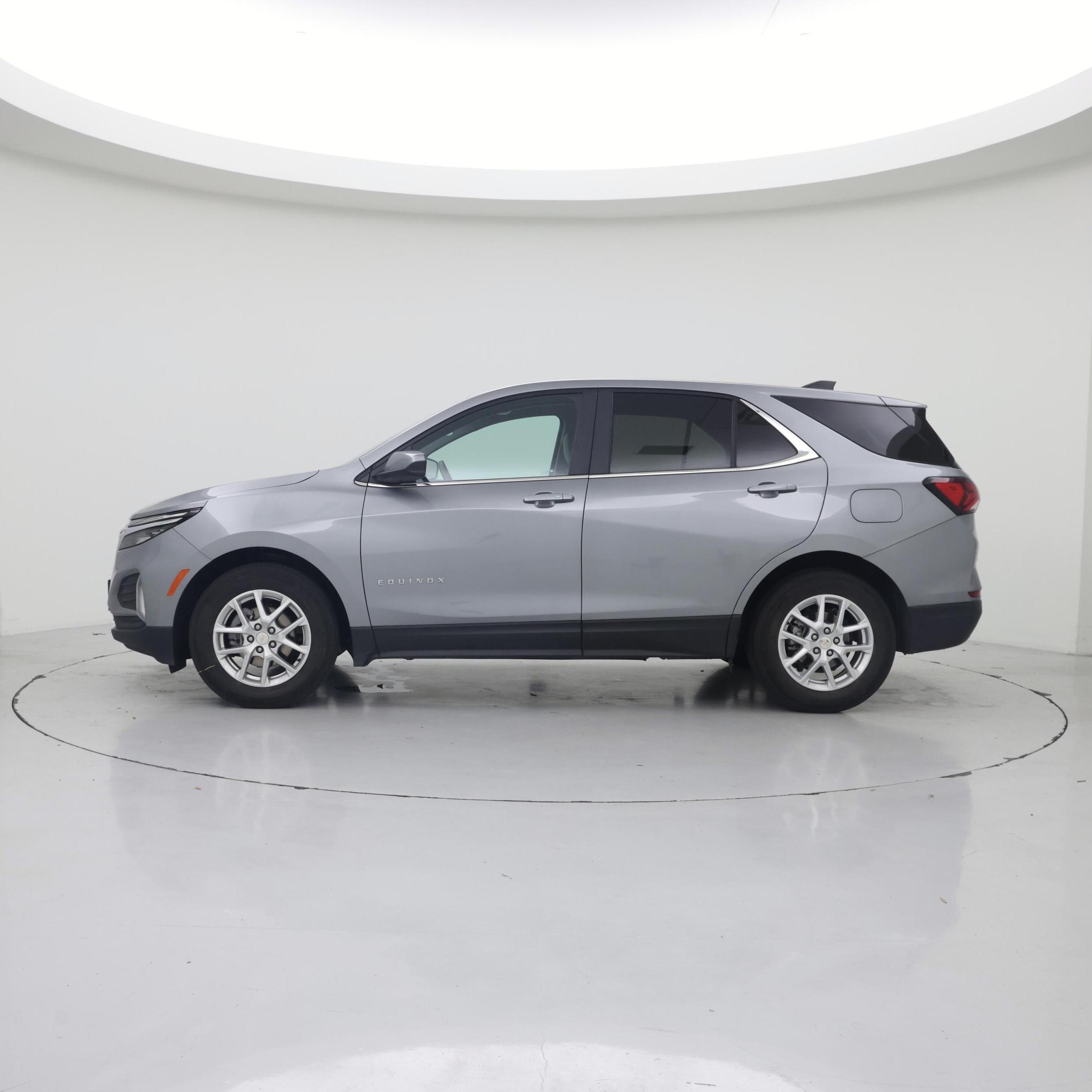 Thumbnail: 2023 Chevrolet Equinox - 3