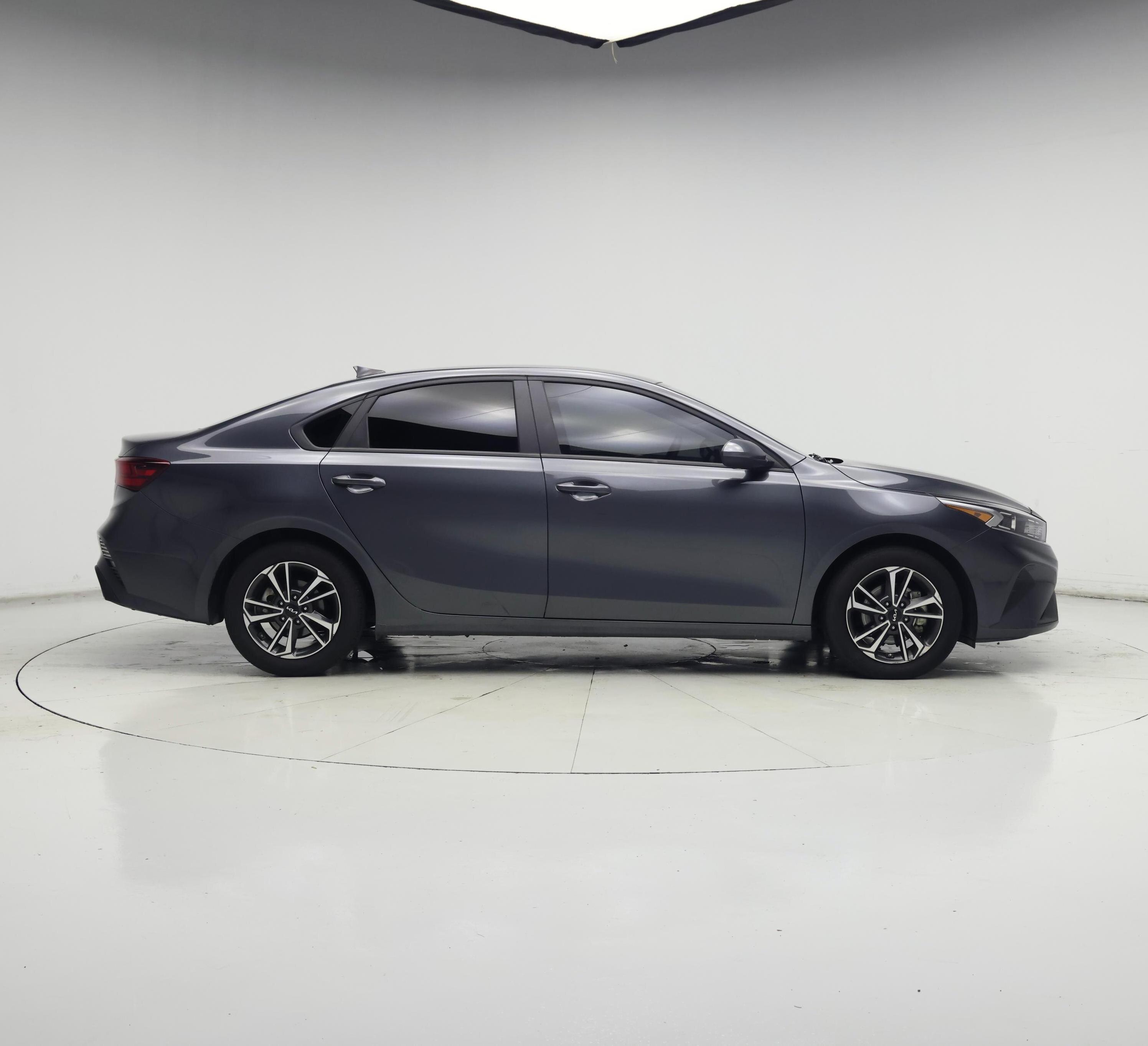 Thumbnail: 2024 Kia Forte - 7