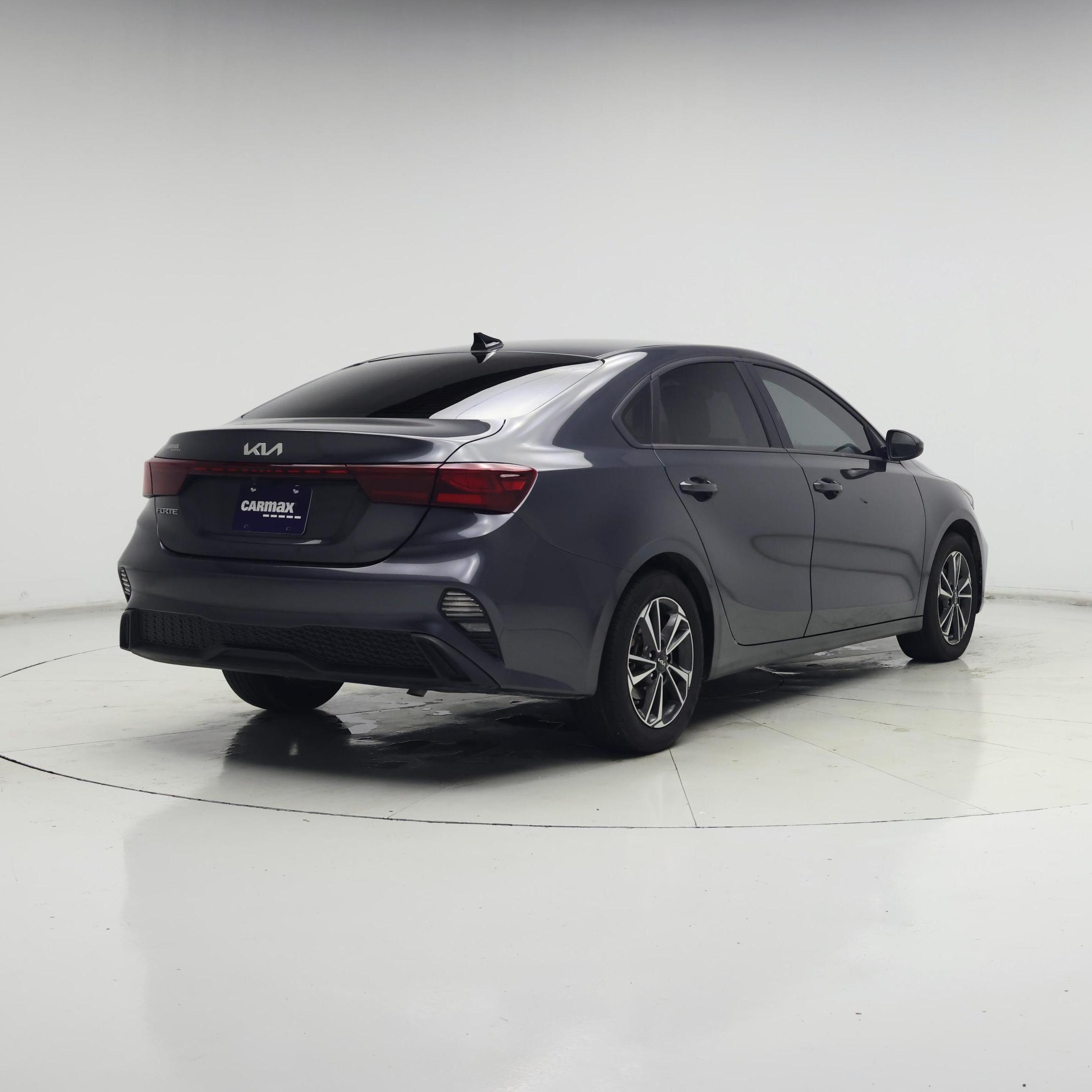 Thumbnail: 2024 Kia Forte - 8