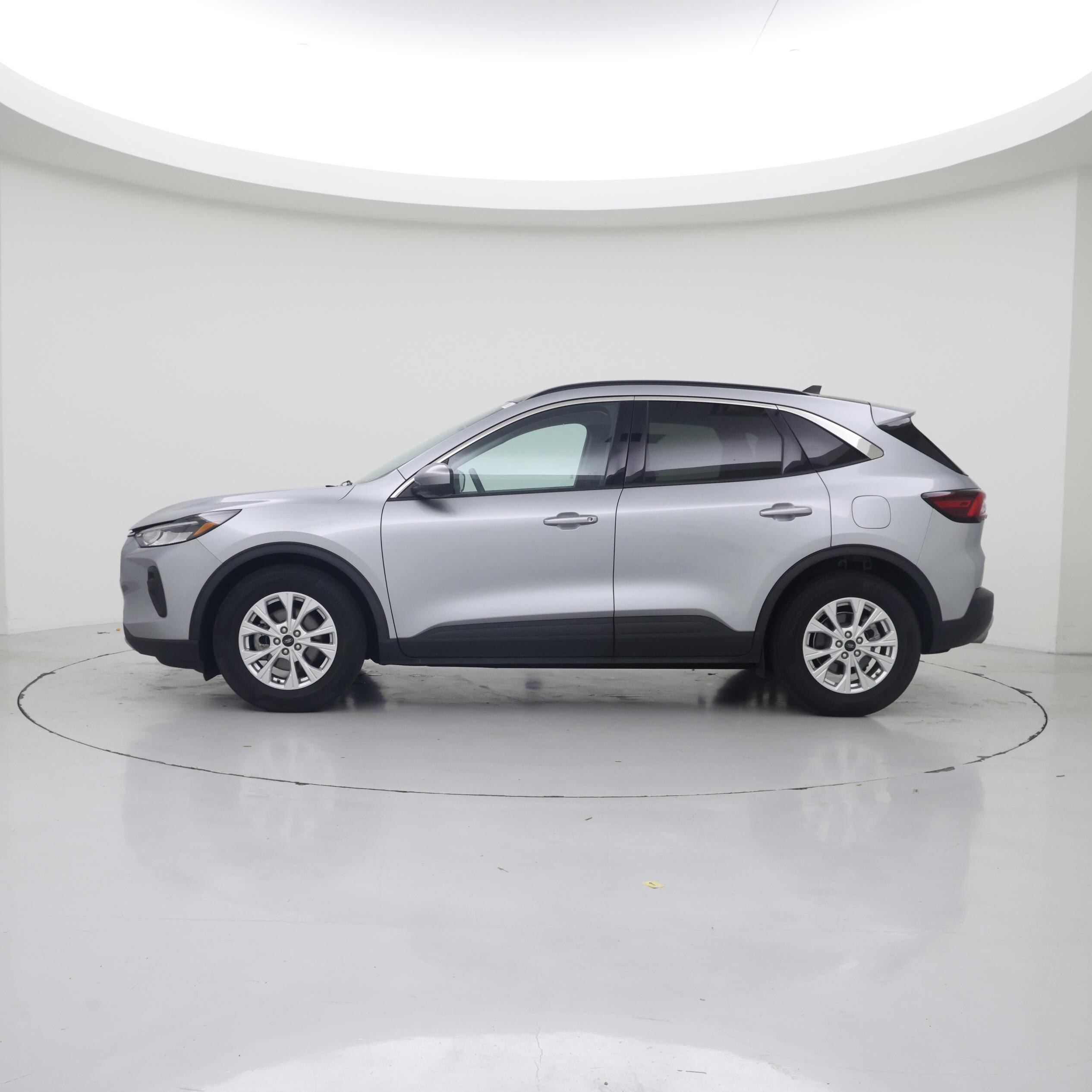 Thumbnail: 2023 Ford Escape - 3