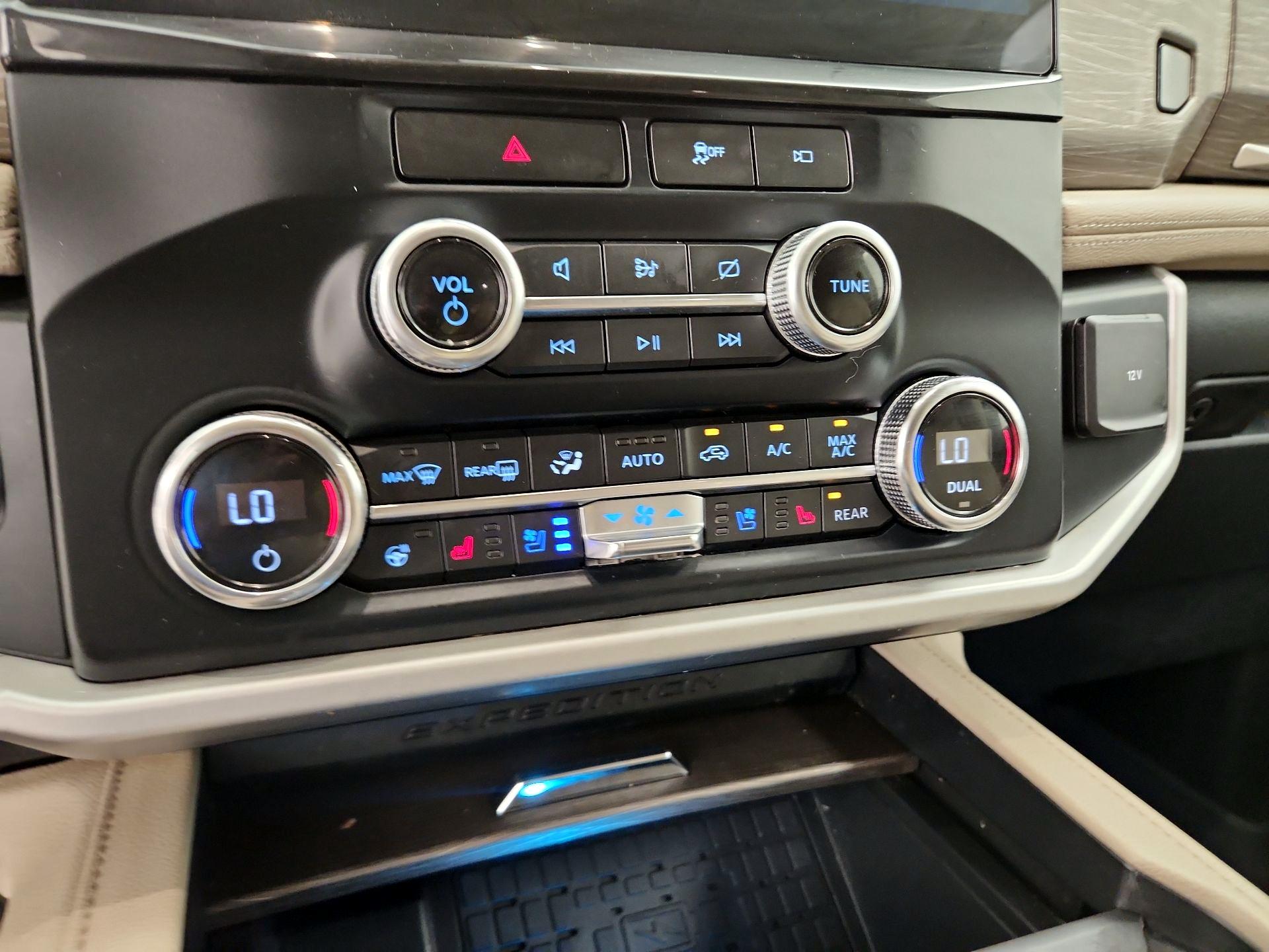 Thumbnail: 2022 Ford Expedition MAX - 14