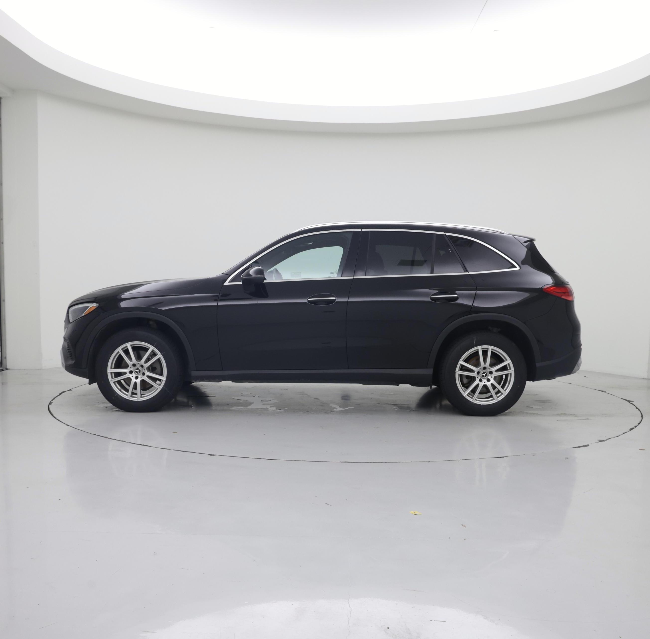 Thumbnail: 2023 Mercedes-Benz GLC - 3