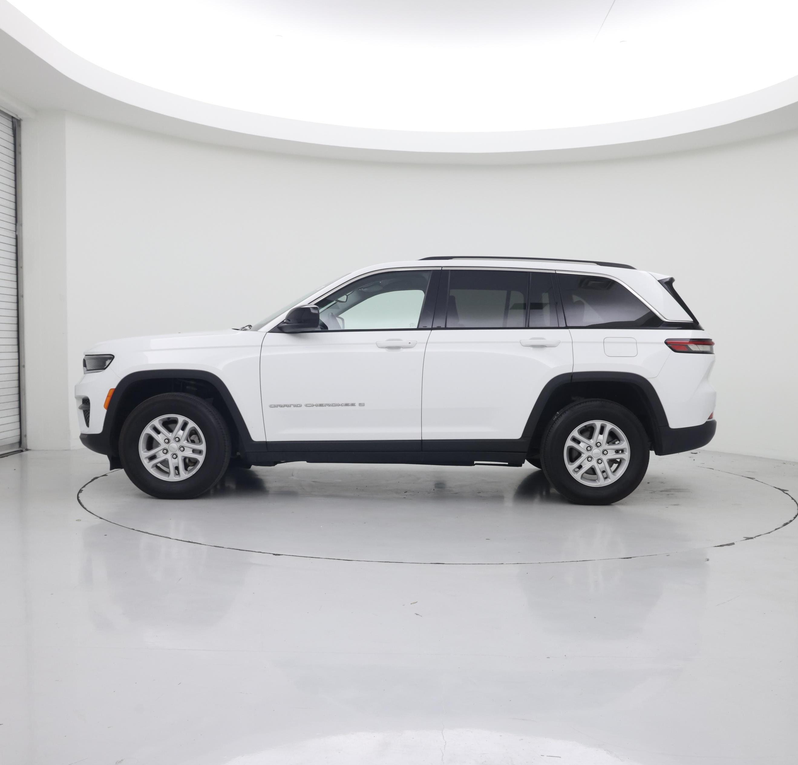 Thumbnail: 2023 Jeep Grand Cherokee - 3