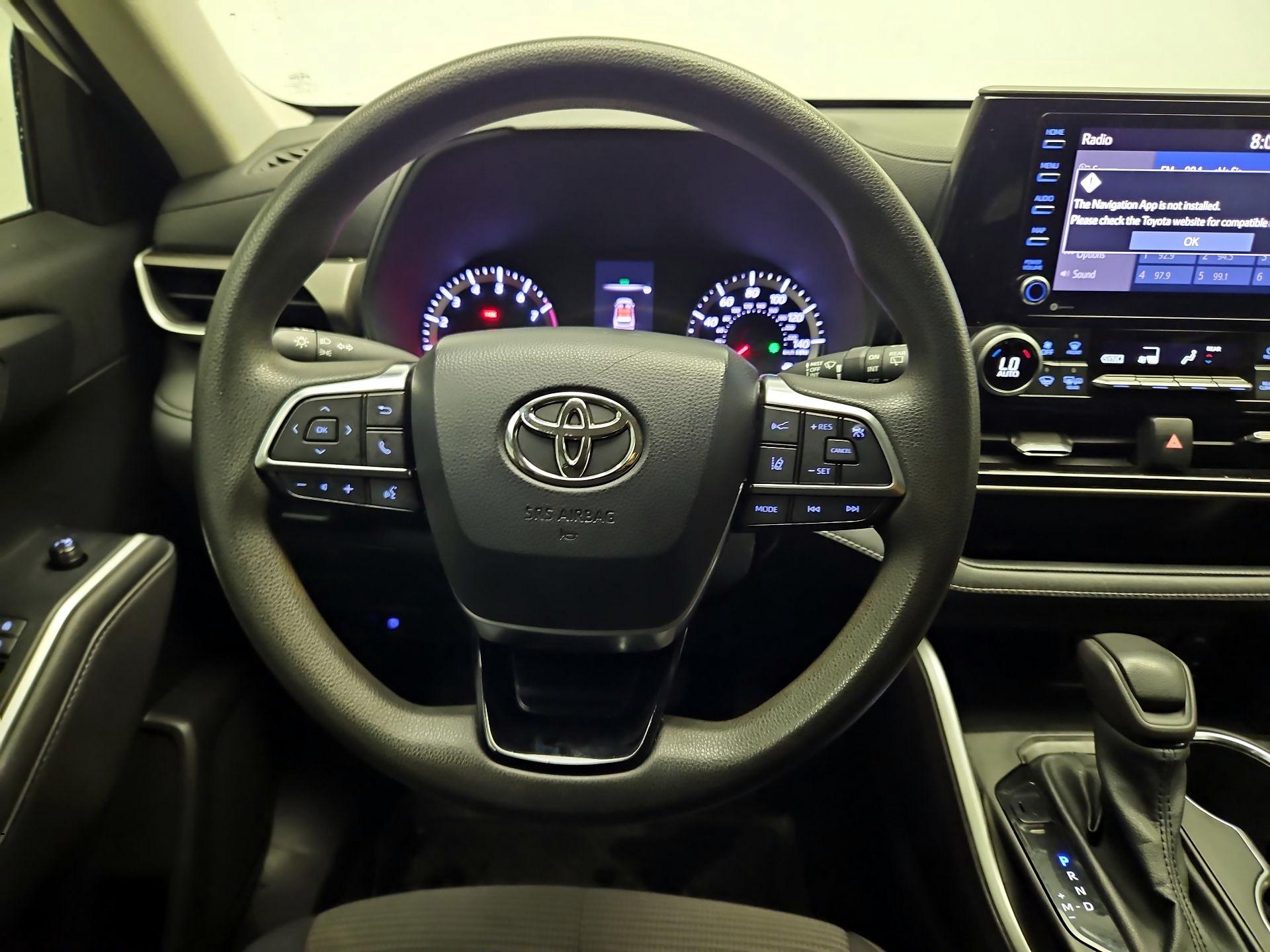 Thumbnail: 2020 Toyota Highlander - 10