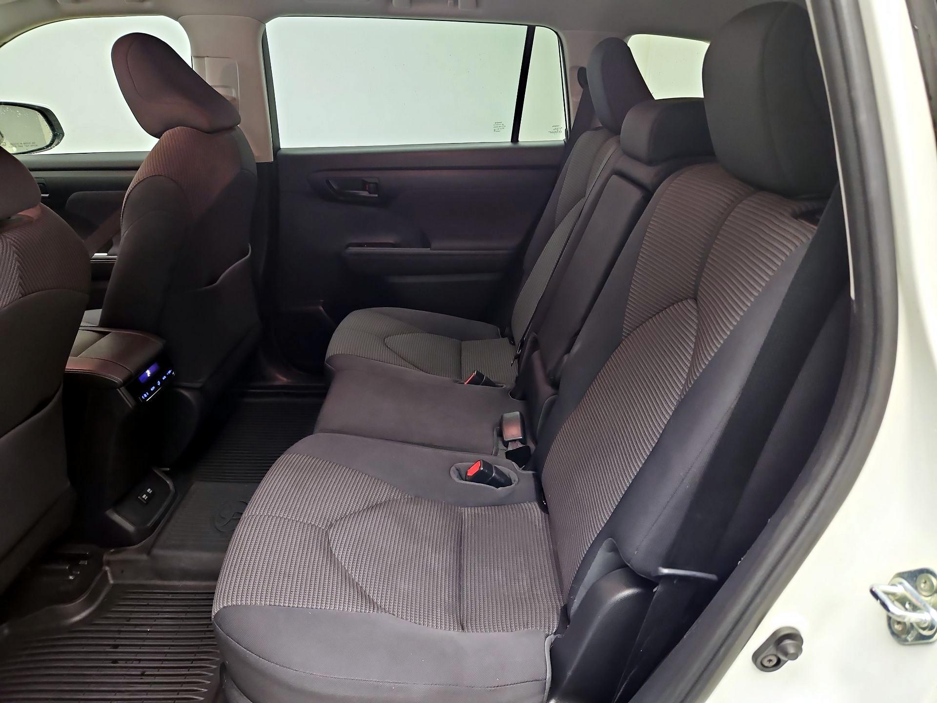Thumbnail: 2020 Toyota Highlander - 19