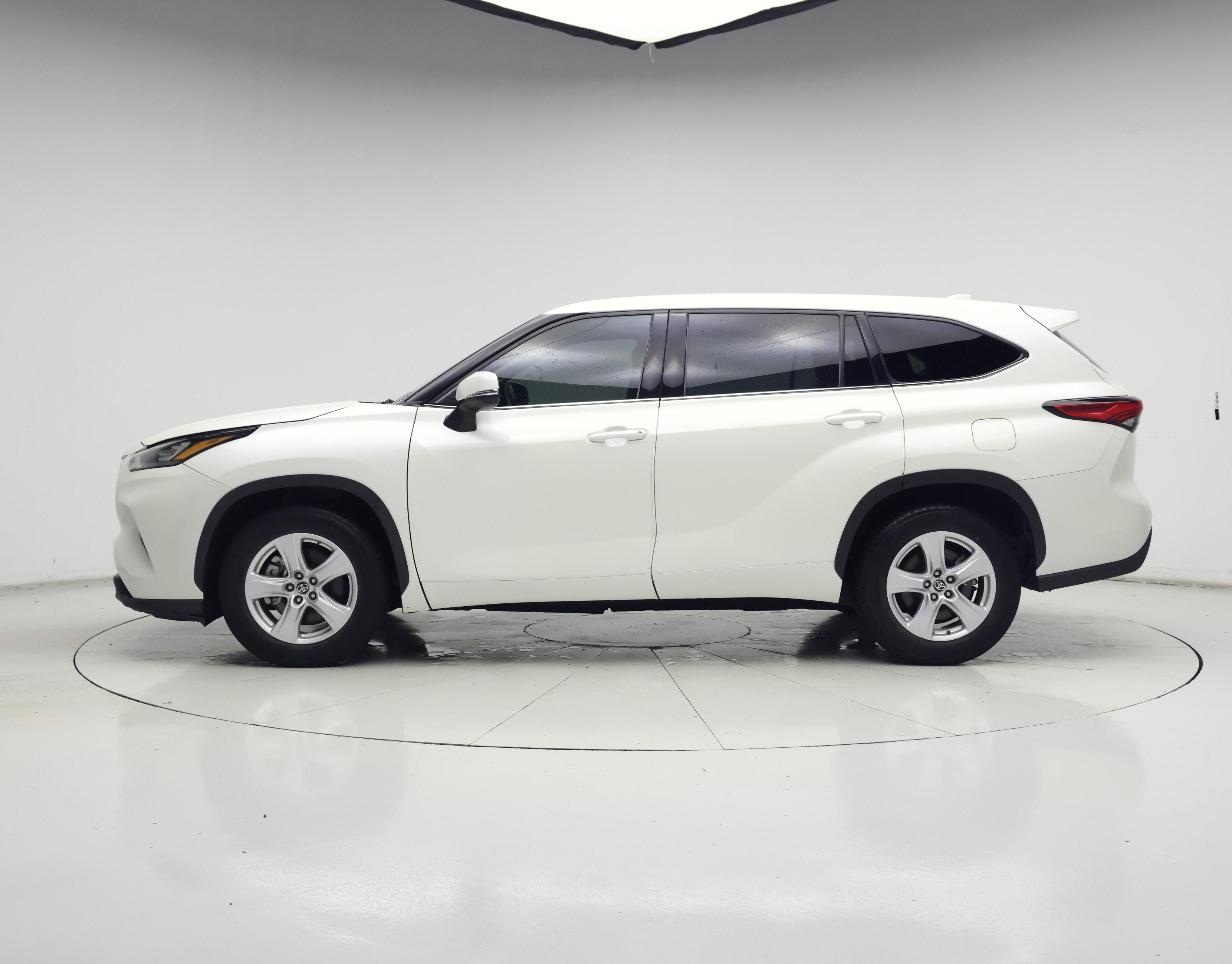Thumbnail: 2020 Toyota Highlander - 3