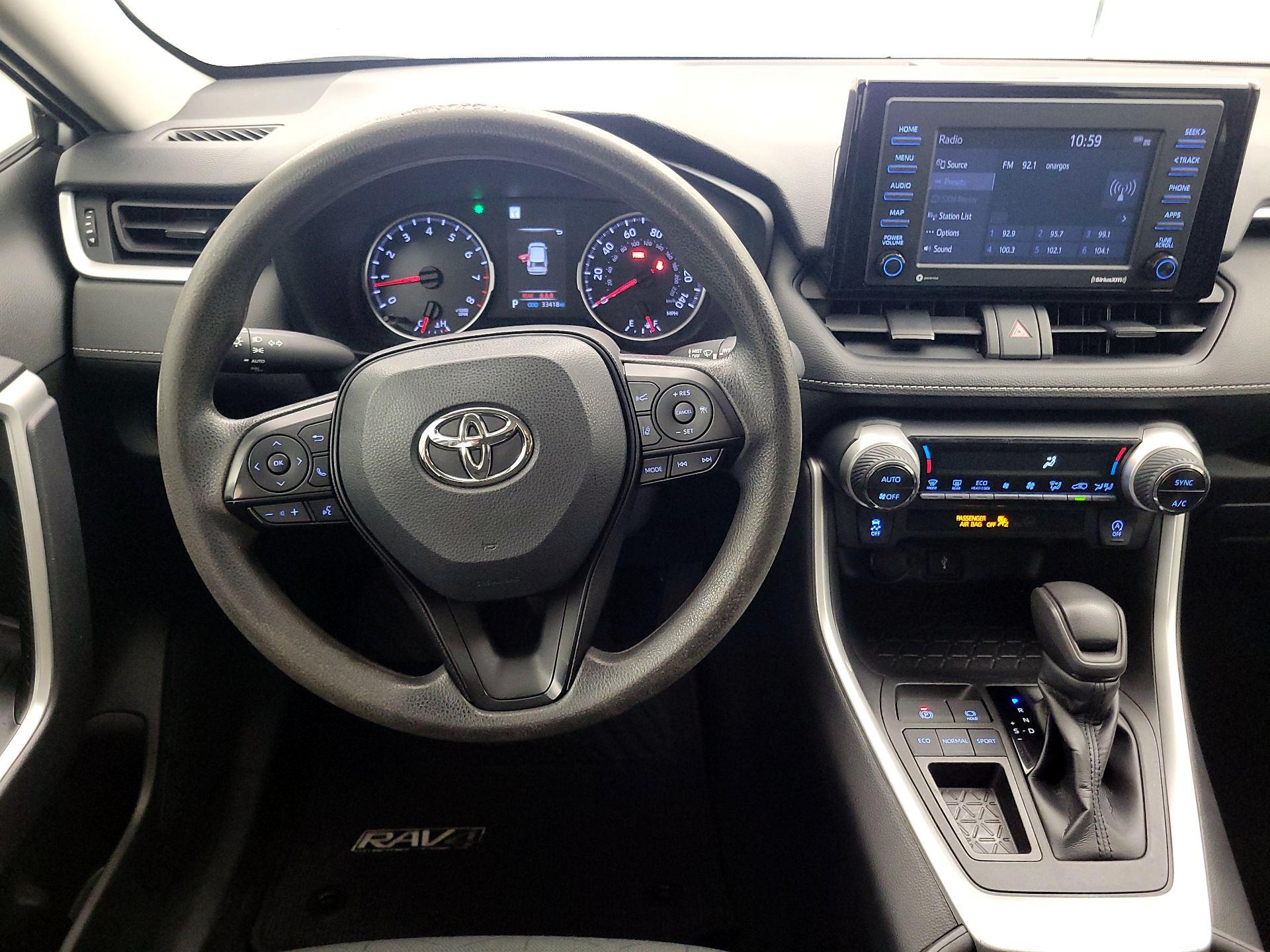Thumbnail: 2022 Toyota RAV4 - 10