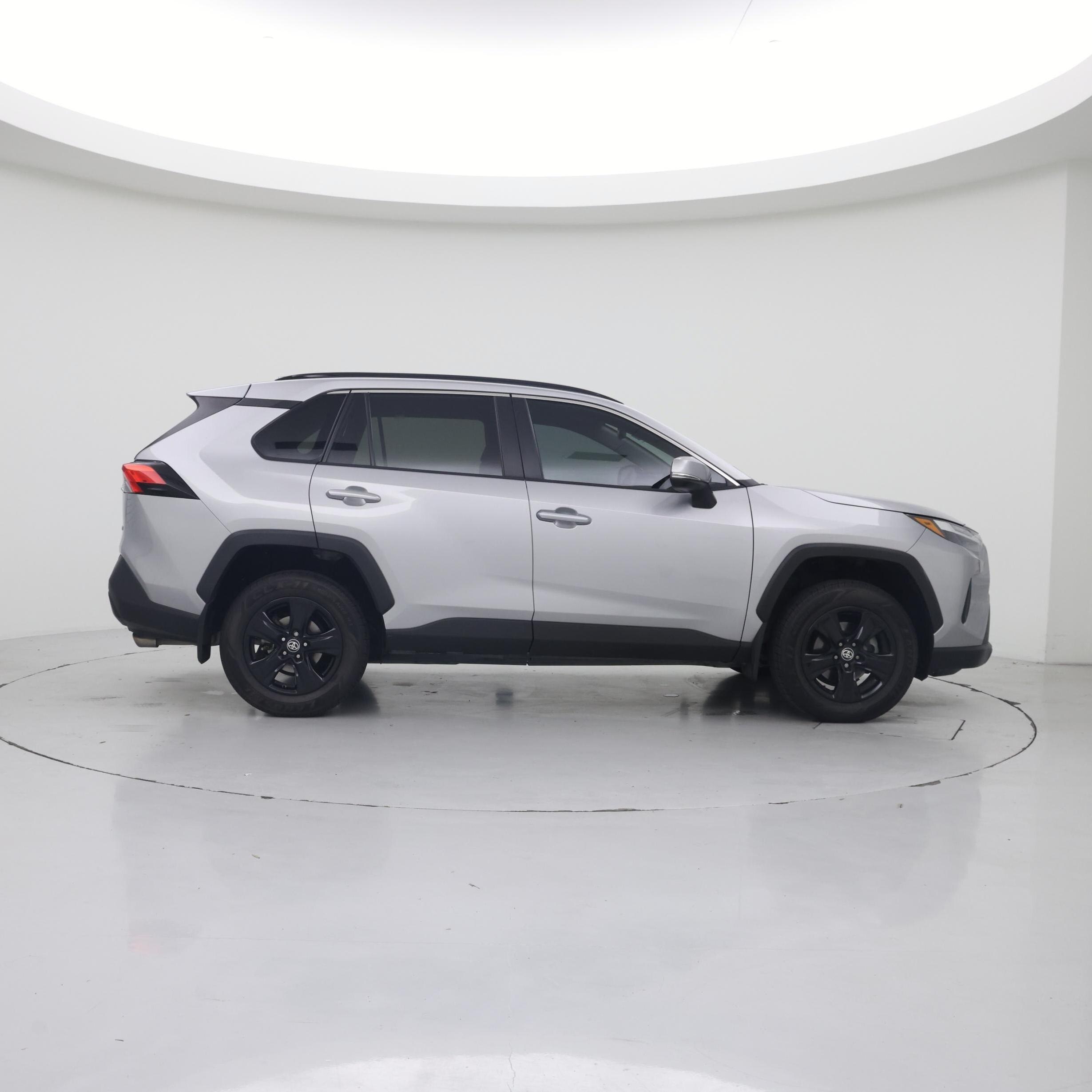 Thumbnail: 2022 Toyota RAV4 - 7
