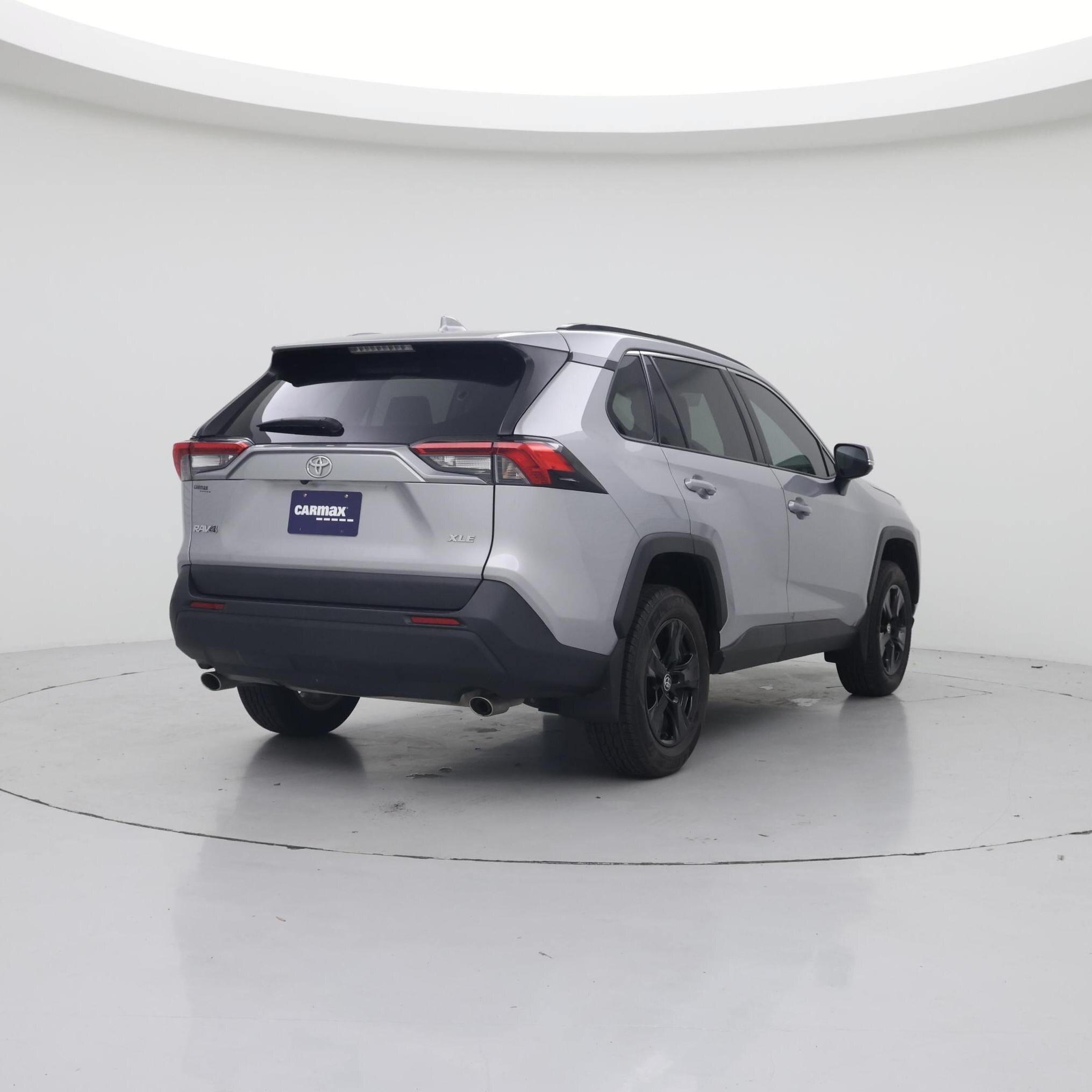 Thumbnail: 2022 Toyota RAV4 - 8