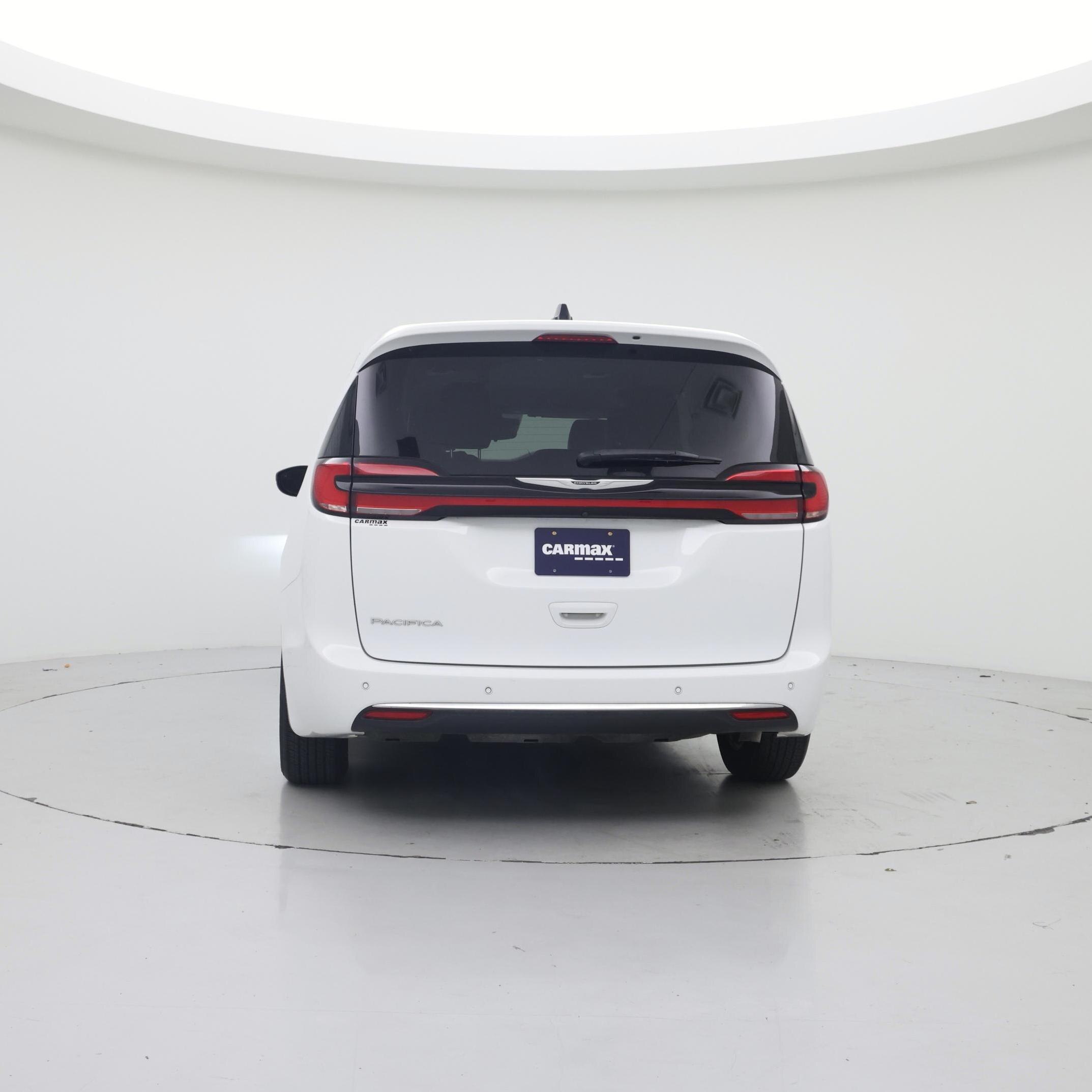 Thumbnail: 2024 Chrysler Pacifica - 6