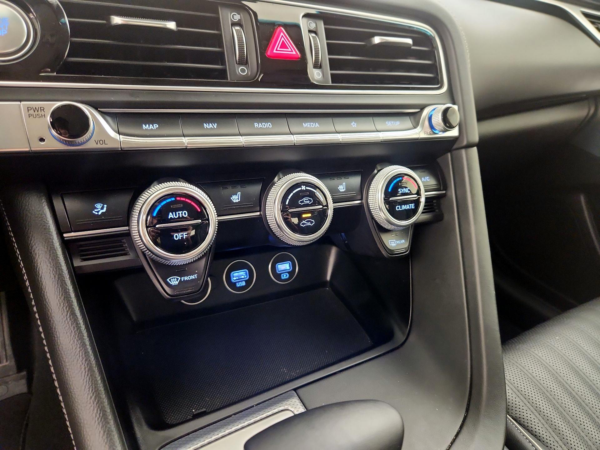 Thumbnail: 2023 Genesis G70 - 17
