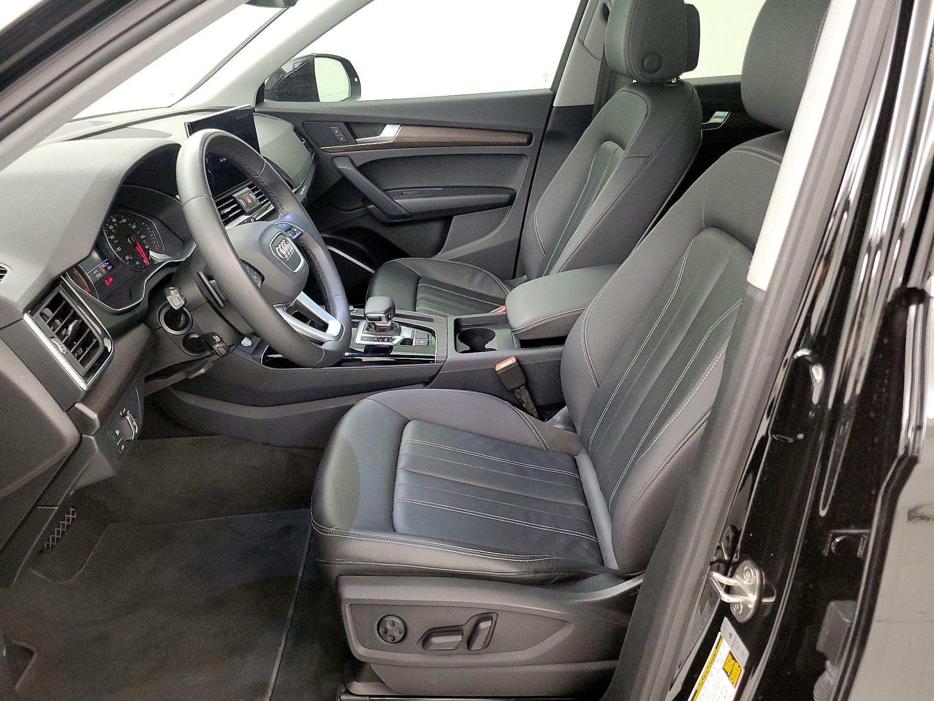 Thumbnail: 2023 Audi Q5 - 11