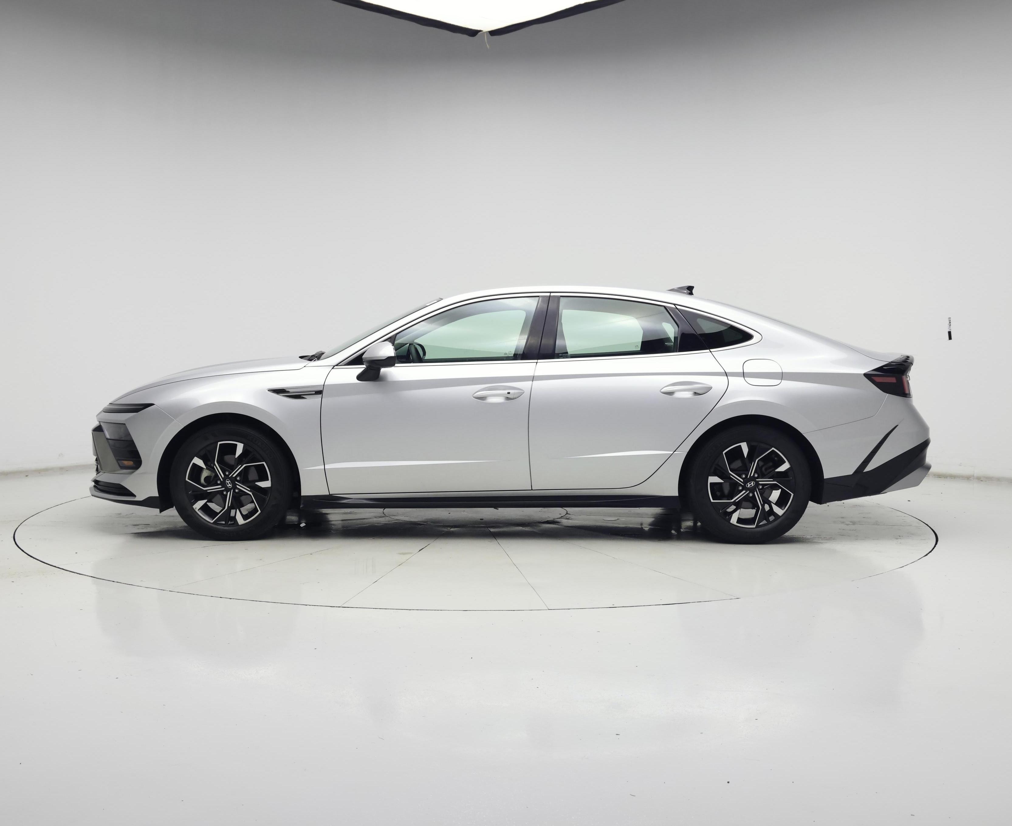 Thumbnail: 2025 Hyundai Sonata - 3