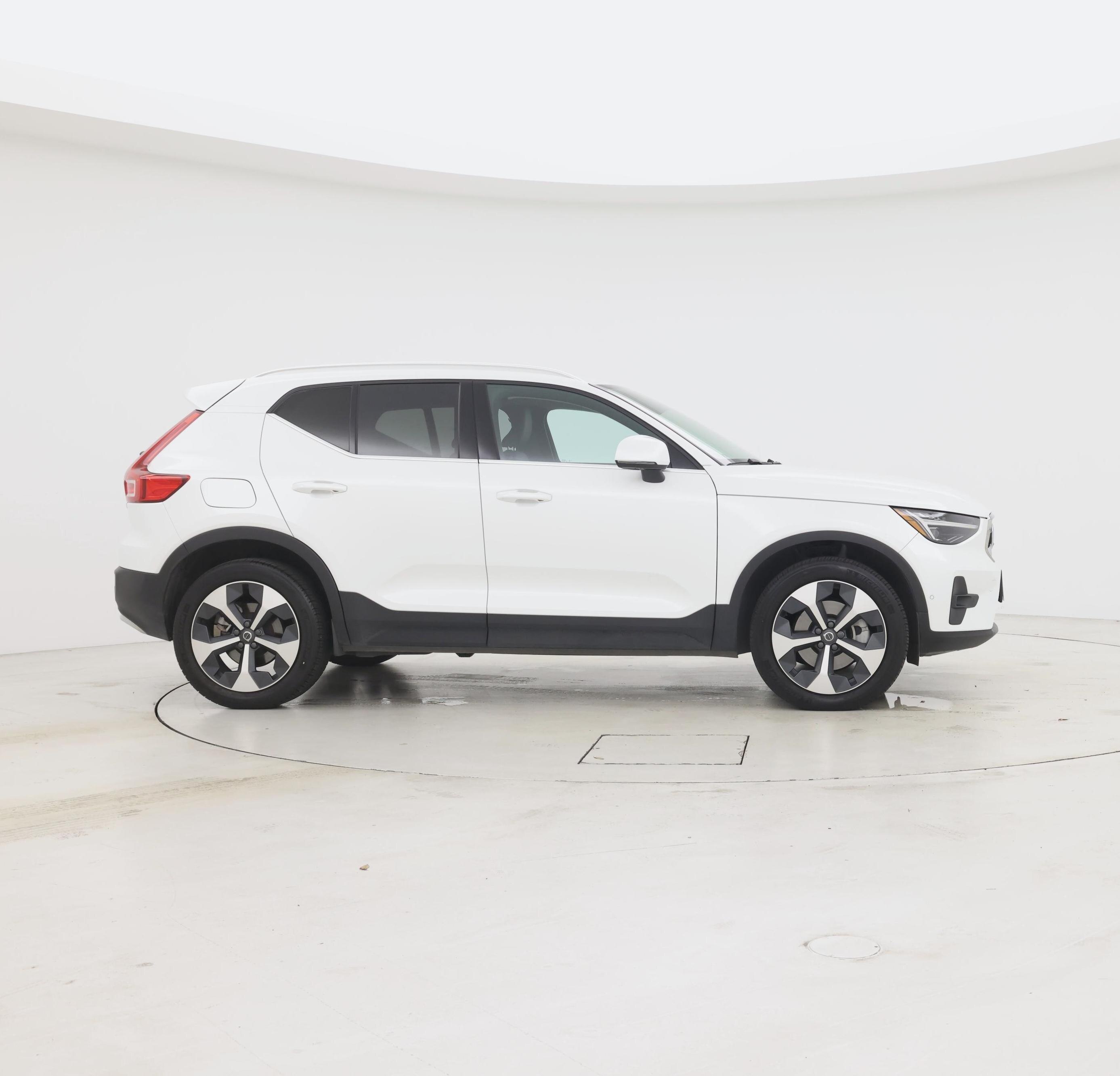 Thumbnail: 2024 Volvo XC40 - 7