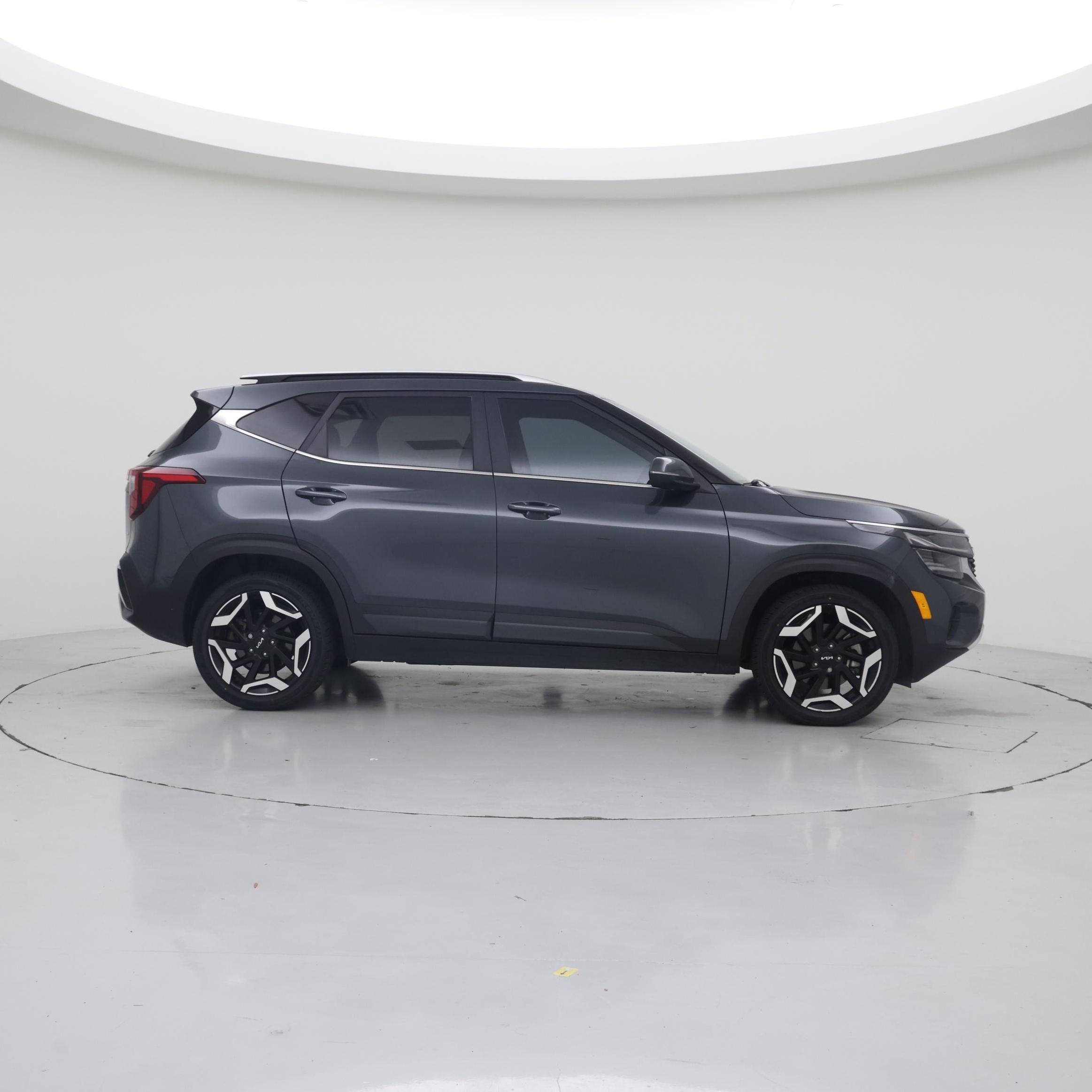 Thumbnail: 2024 Kia Seltos - 7
