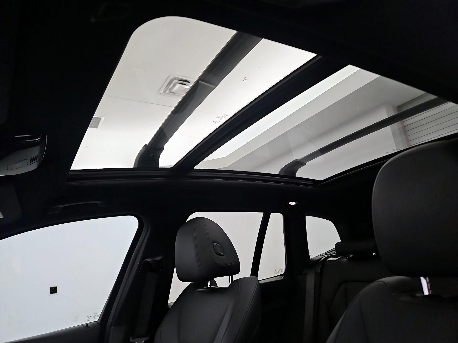 Thumbnail: 2021 BMW X3 - 11