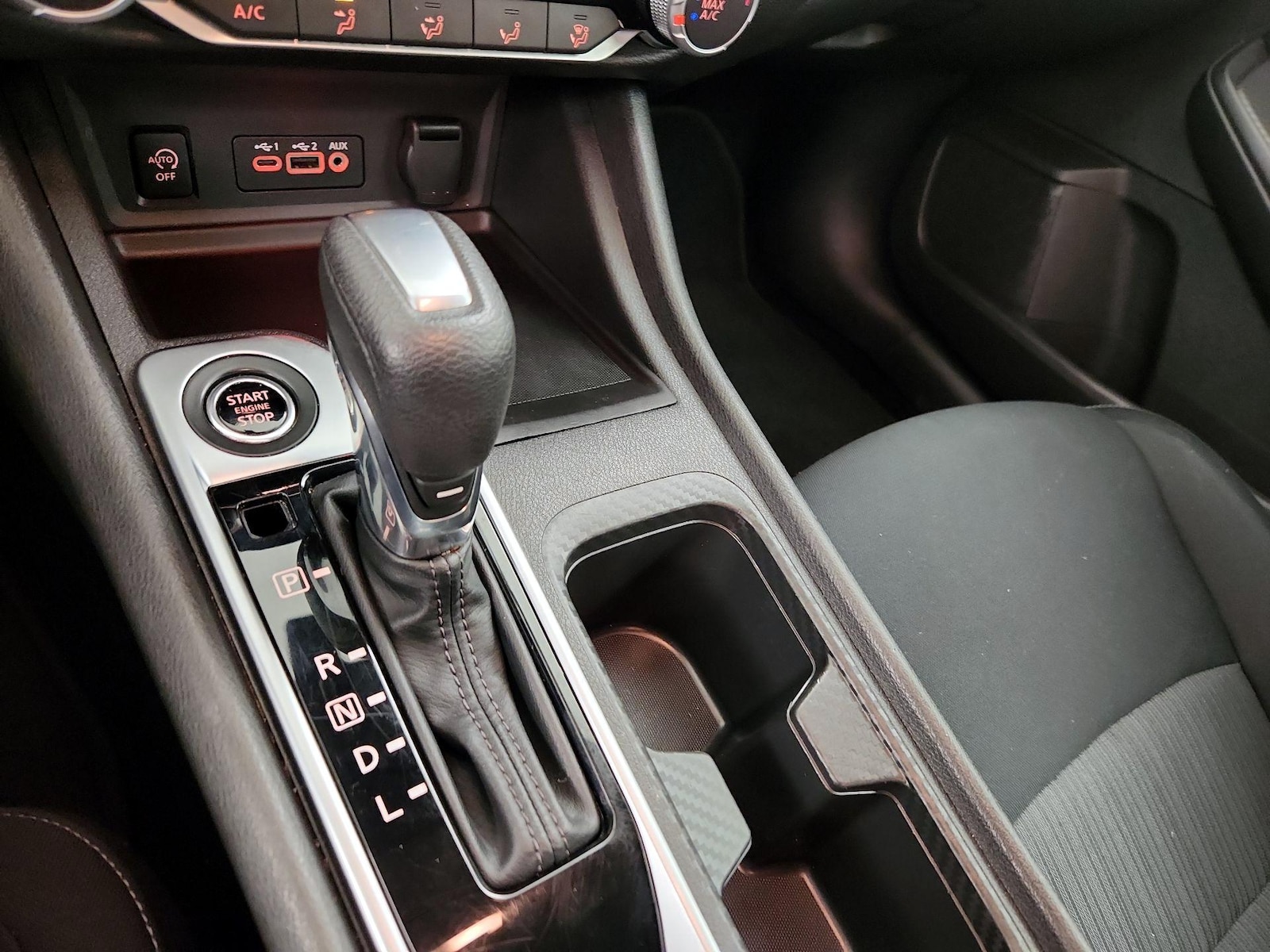 2024 Nissan Sentra SV - Photo 18