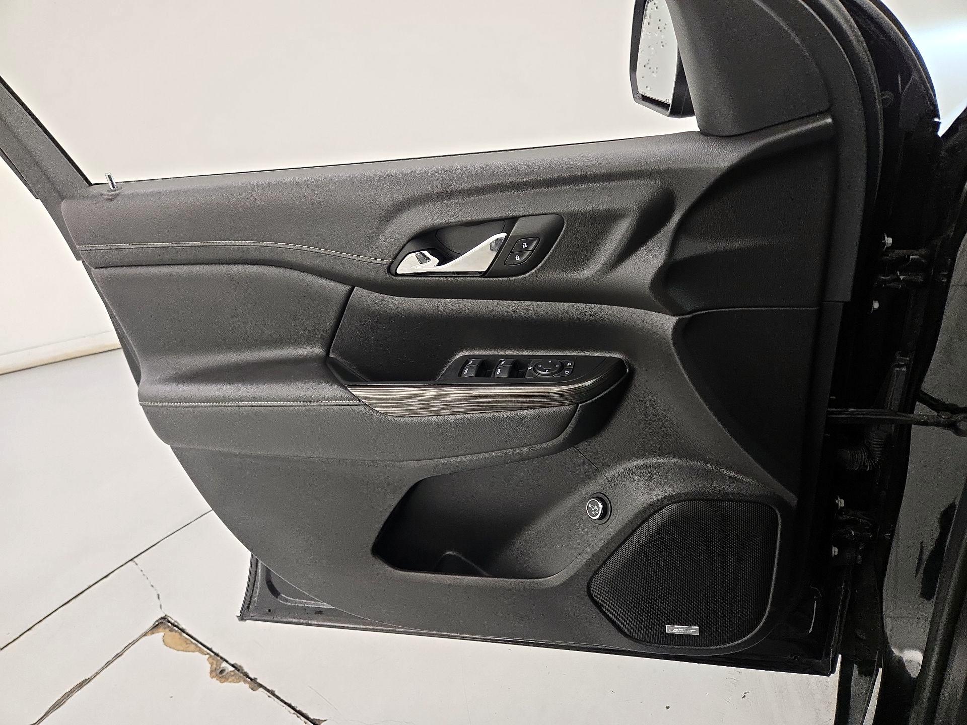 Thumbnail: 2023 GMC Acadia - 12
